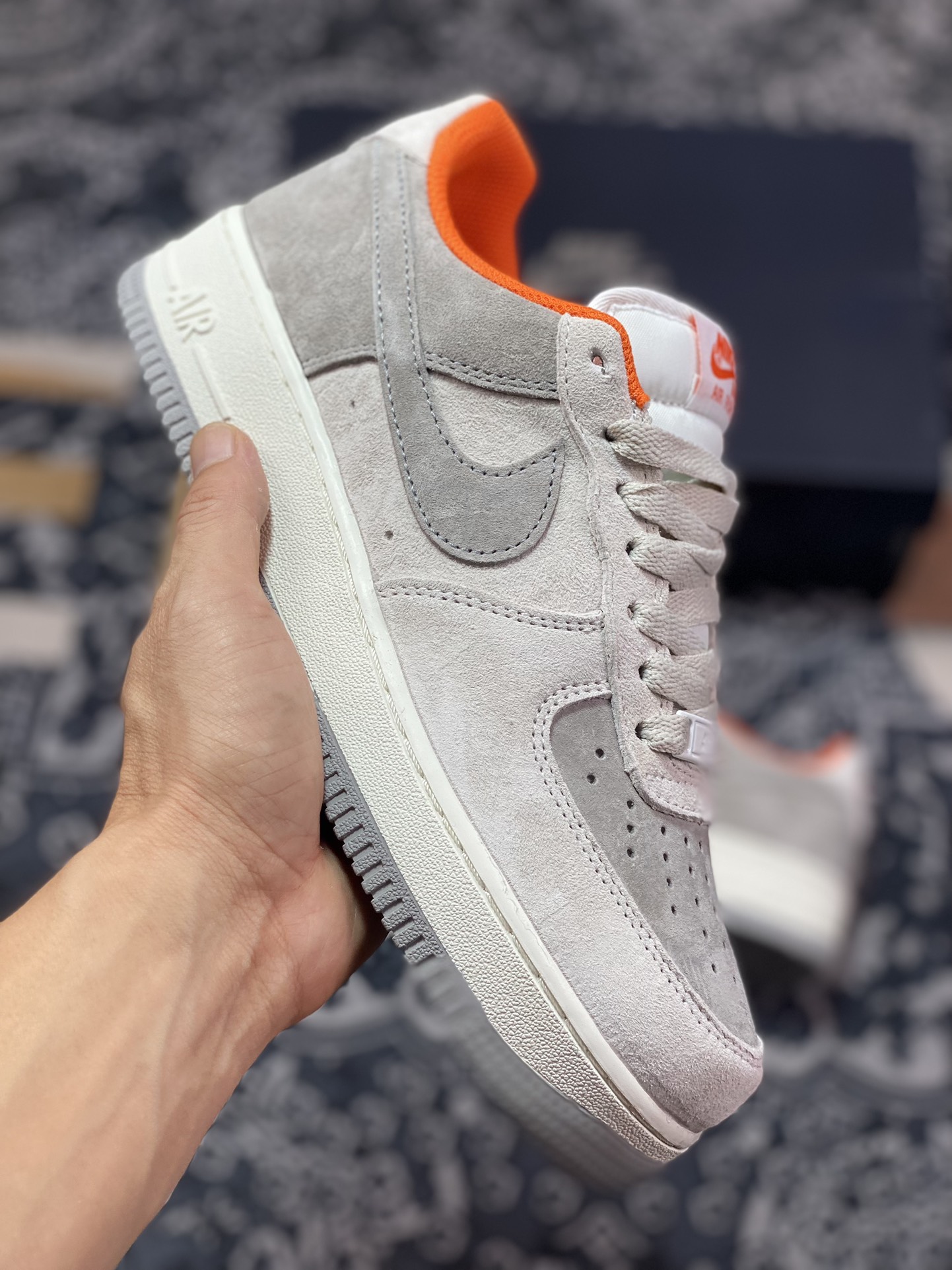 260 Air Force 1 ’07 Low 灰橙麂皮 CQ5059-102