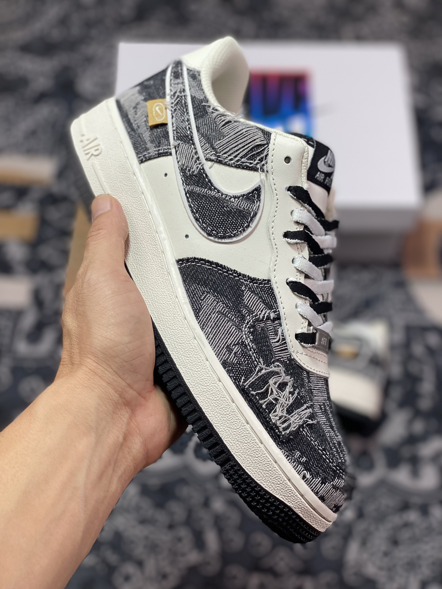 240 耐克Nike Air Force 1′07 Low”Exclusive Denim”空军一号板鞋“黑米白牛仔布补丁”FB0607-066