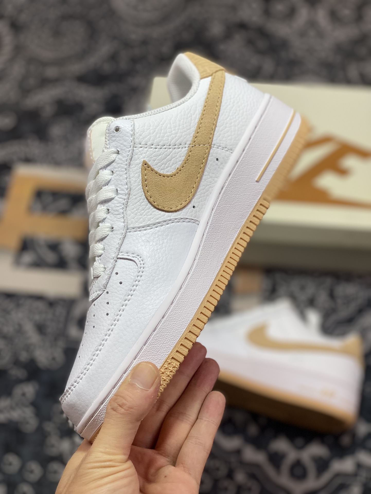 220 Nike Air Force 1 Low"White/Brown"空军一号经典低帮板鞋“皮革白卡其棕翻毛钩子”CN2873-103