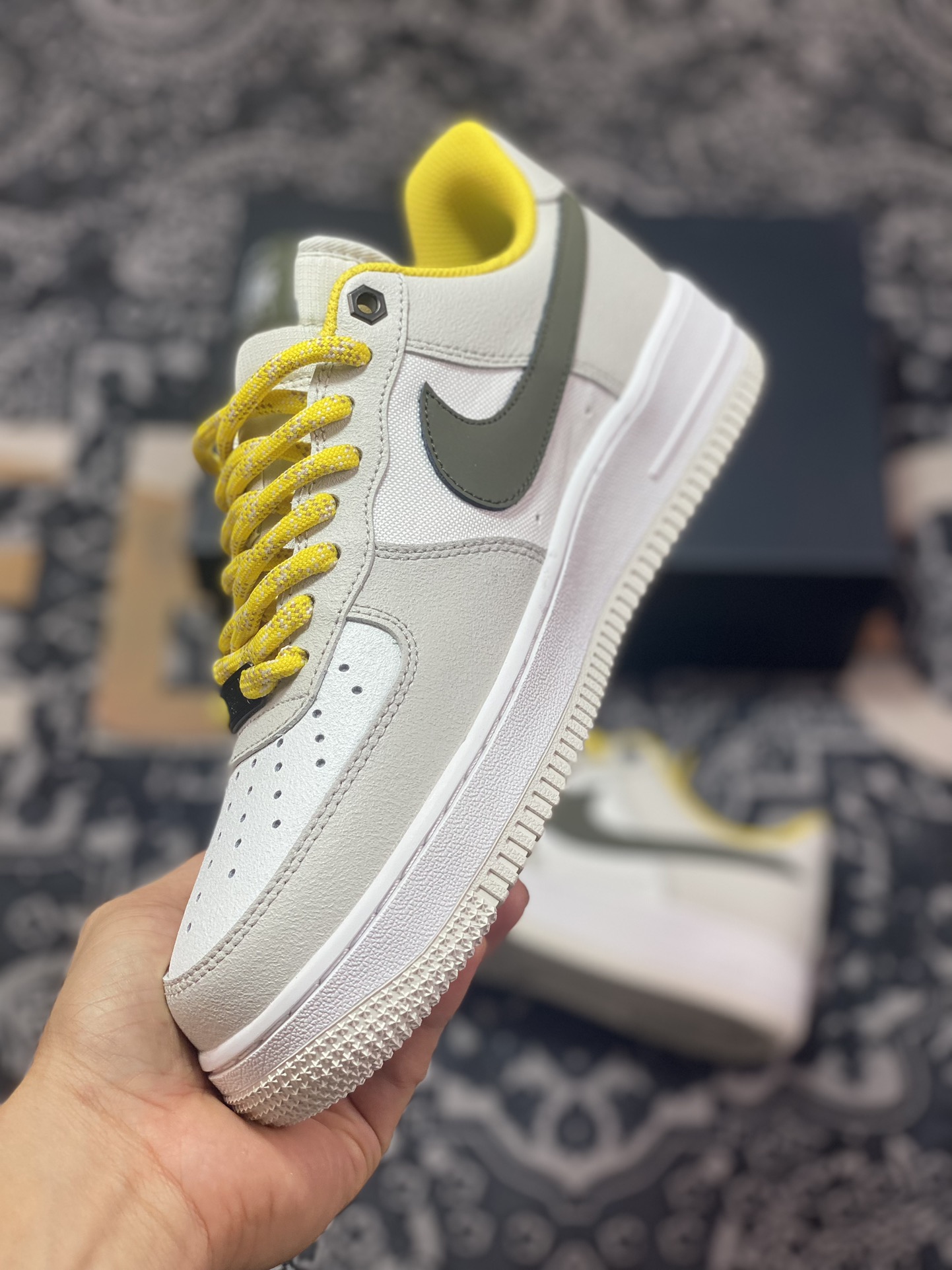 200 Nike Air Force 1’07 Low Premium"Light Bone/Vivid Sulfur"空军一号板鞋“拼接骨白墨绿黄”FV3628-031