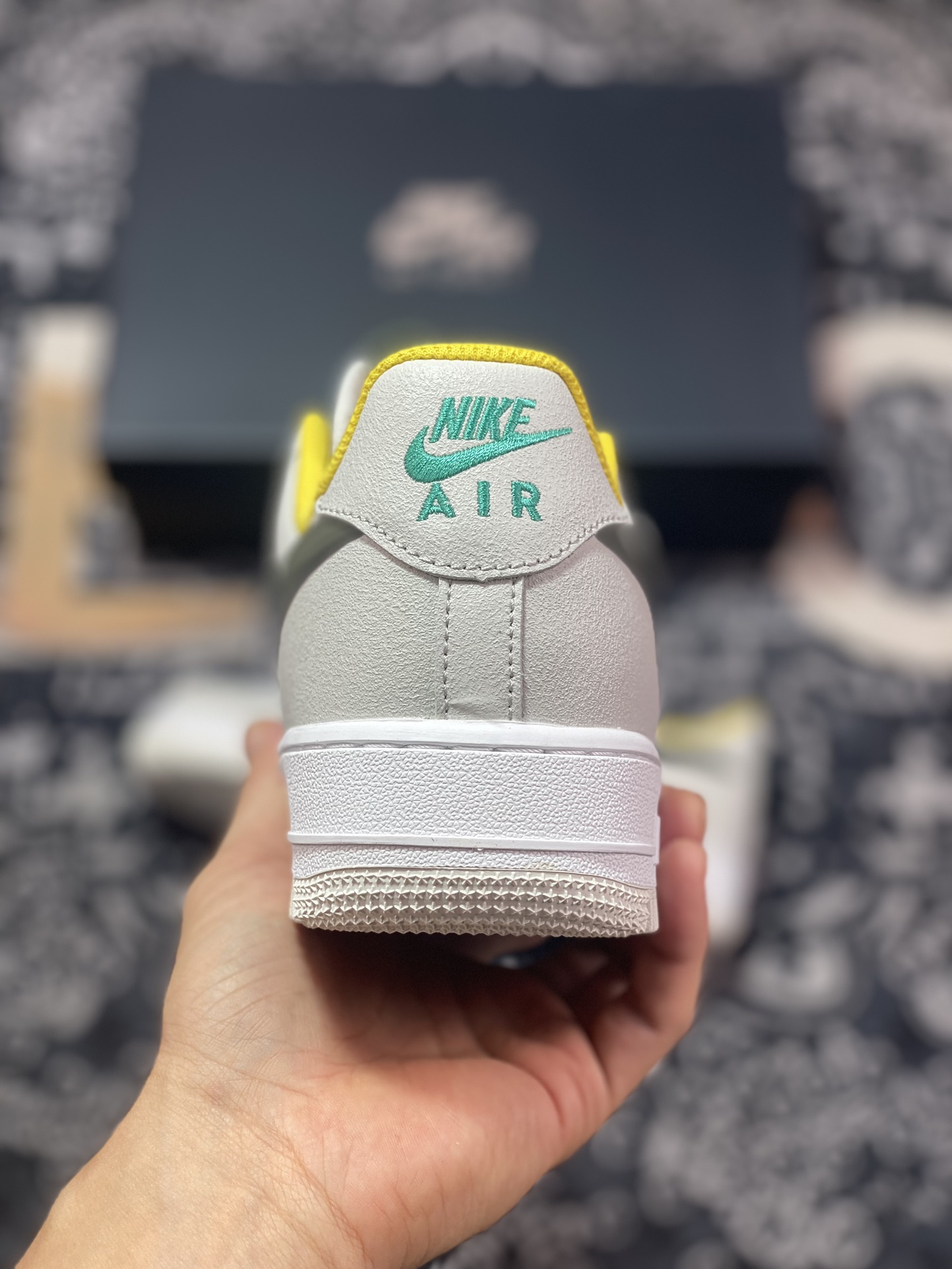 200 Nike Air Force 1’07 Low Premium"Light Bone/Vivid Sulfur"空军一号板鞋“拼接骨白墨绿黄”FV3628-031