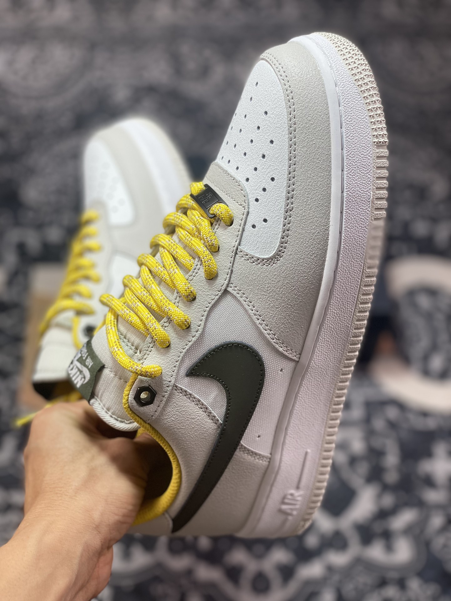 200 Nike Air Force 1’07 Low Premium"Light Bone/Vivid Sulfur"空军一号板鞋“拼接骨白墨绿黄”FV3628-031