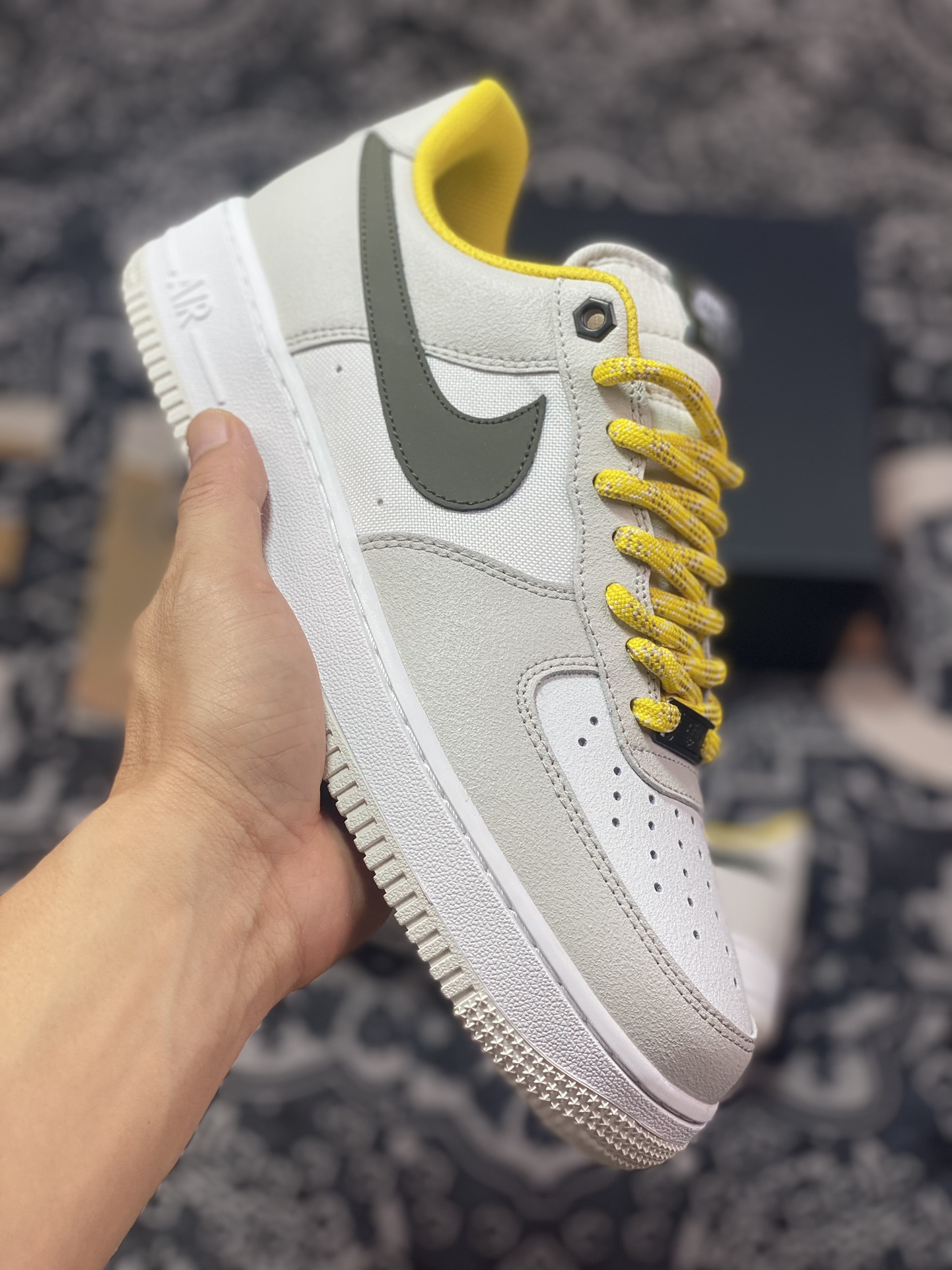 200 Nike Air Force 1’07 Low Premium”Light Bone/Vivid Sulfur”空军一号板鞋“拼接骨白墨绿黄”FV3628-031