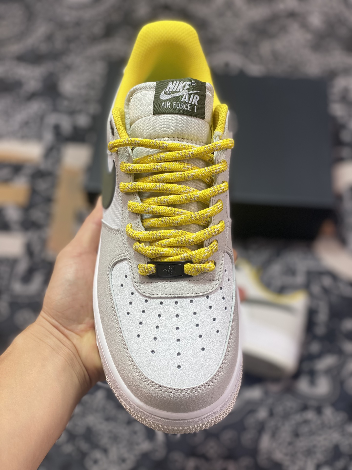 200 Nike Air Force 1’07 Low Premium"Light Bone/Vivid Sulfur"空军一号板鞋“拼接骨白墨绿黄”FV3628-031