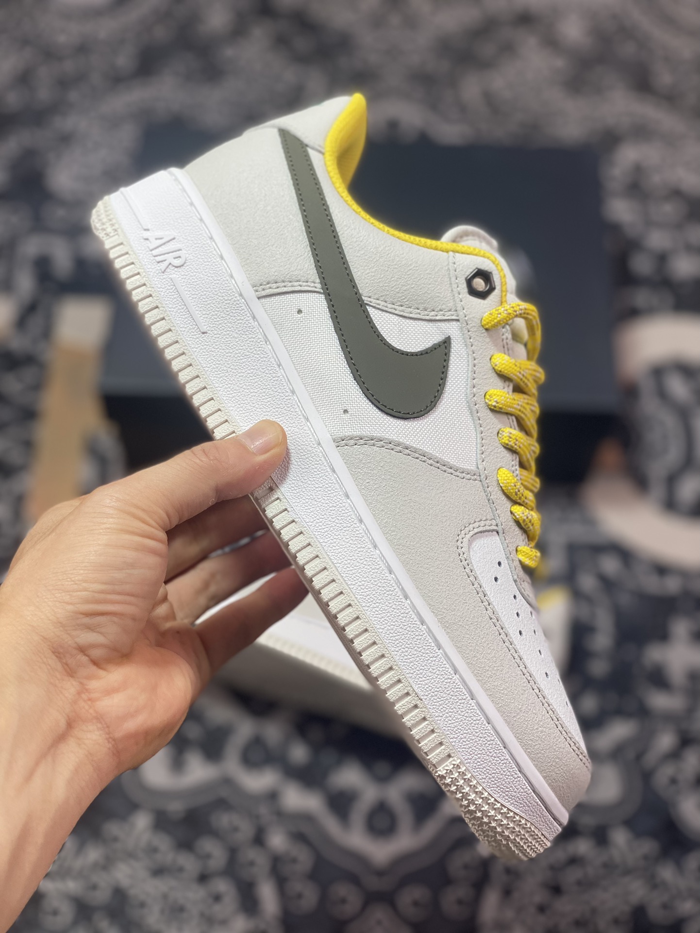 200 Nike Air Force 1’07 Low Premium"Light Bone/Vivid Sulfur"空军一号板鞋“拼接骨白墨绿黄”FV3628-031