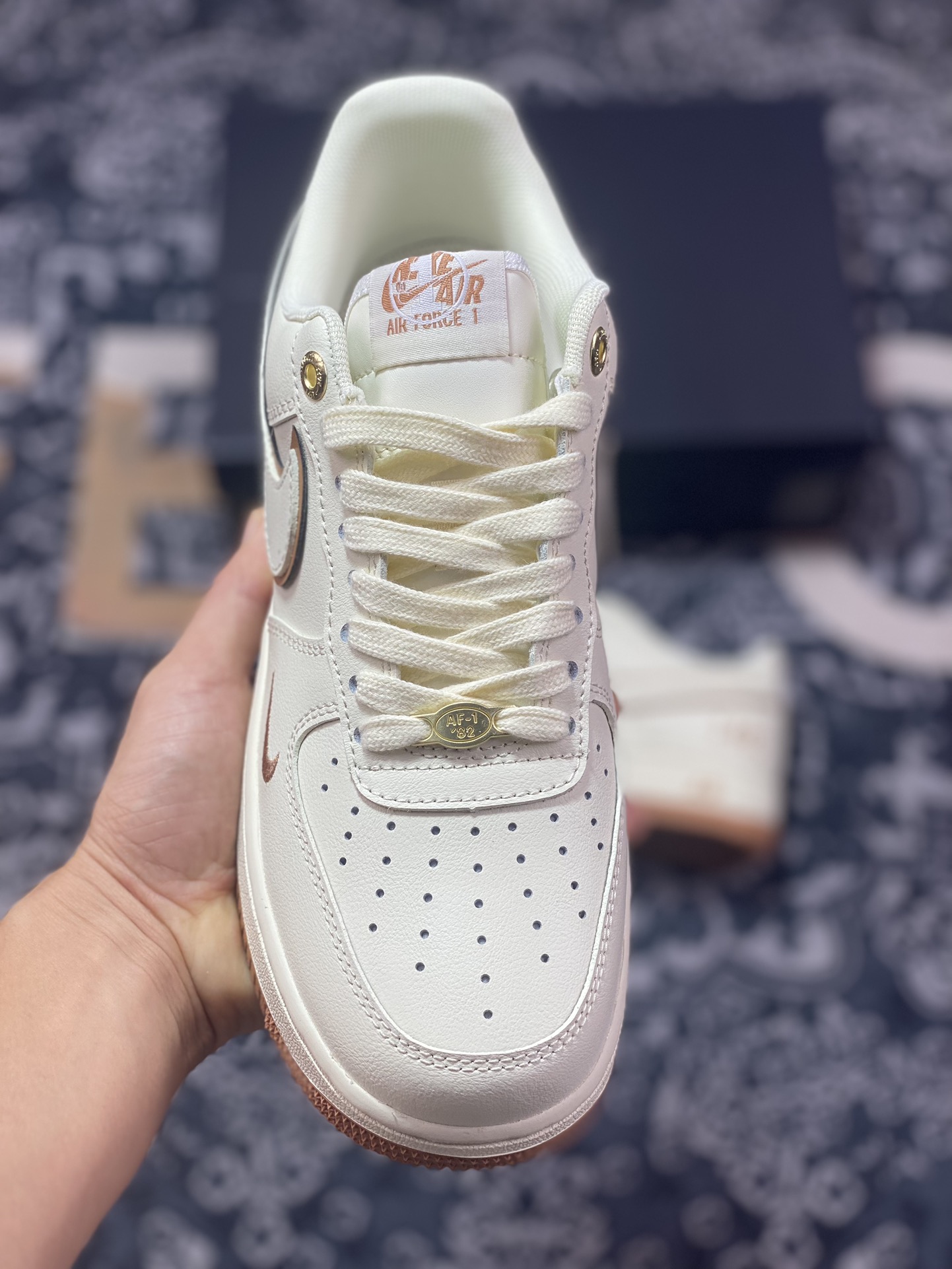 Nike Air Force 1'07”40th Anniversary/Beige/Brown” Air Force One sneakers ”40th Anniversary Edition Beige Brown Hook” DQ7658-109