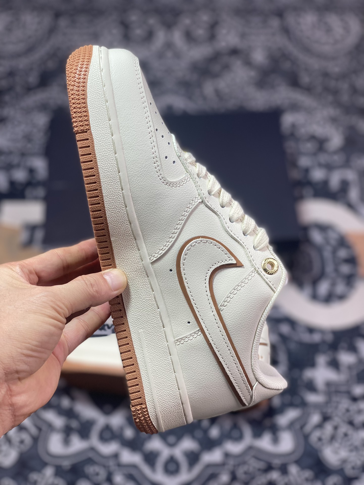 Nike Air Force 1'07”40th Anniversary/Beige/Brown” Air Force One sneakers ”40th Anniversary Edition Beige Brown Hook” DQ7658-109