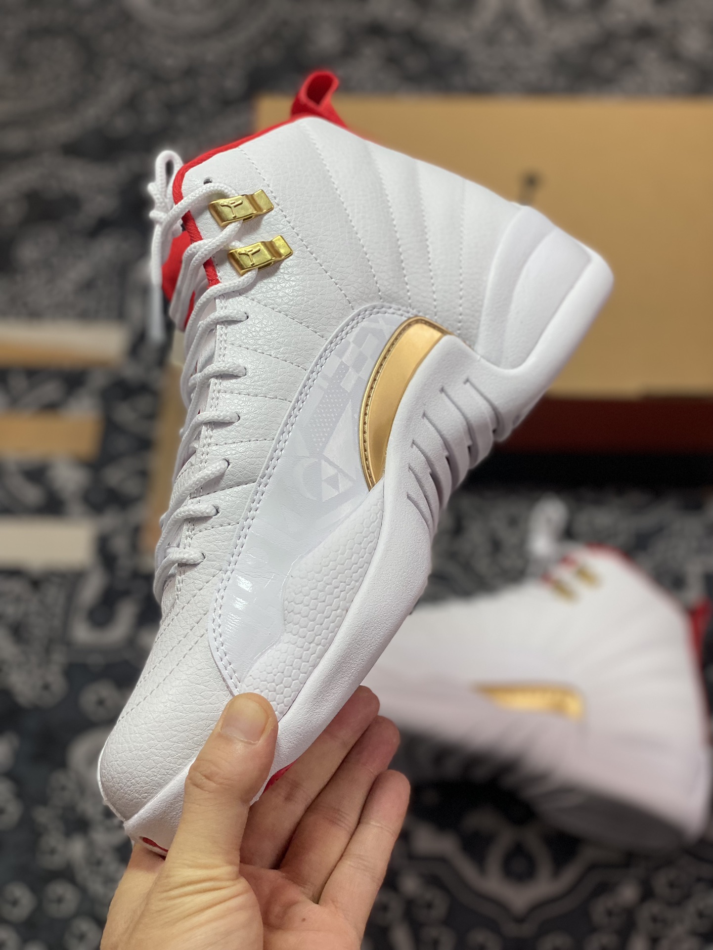 260 Air Jordan 12 x A Ma Maniere "White" 世界杯白红金扣 AJ12乔12 男子文化篮球鞋 130690-107