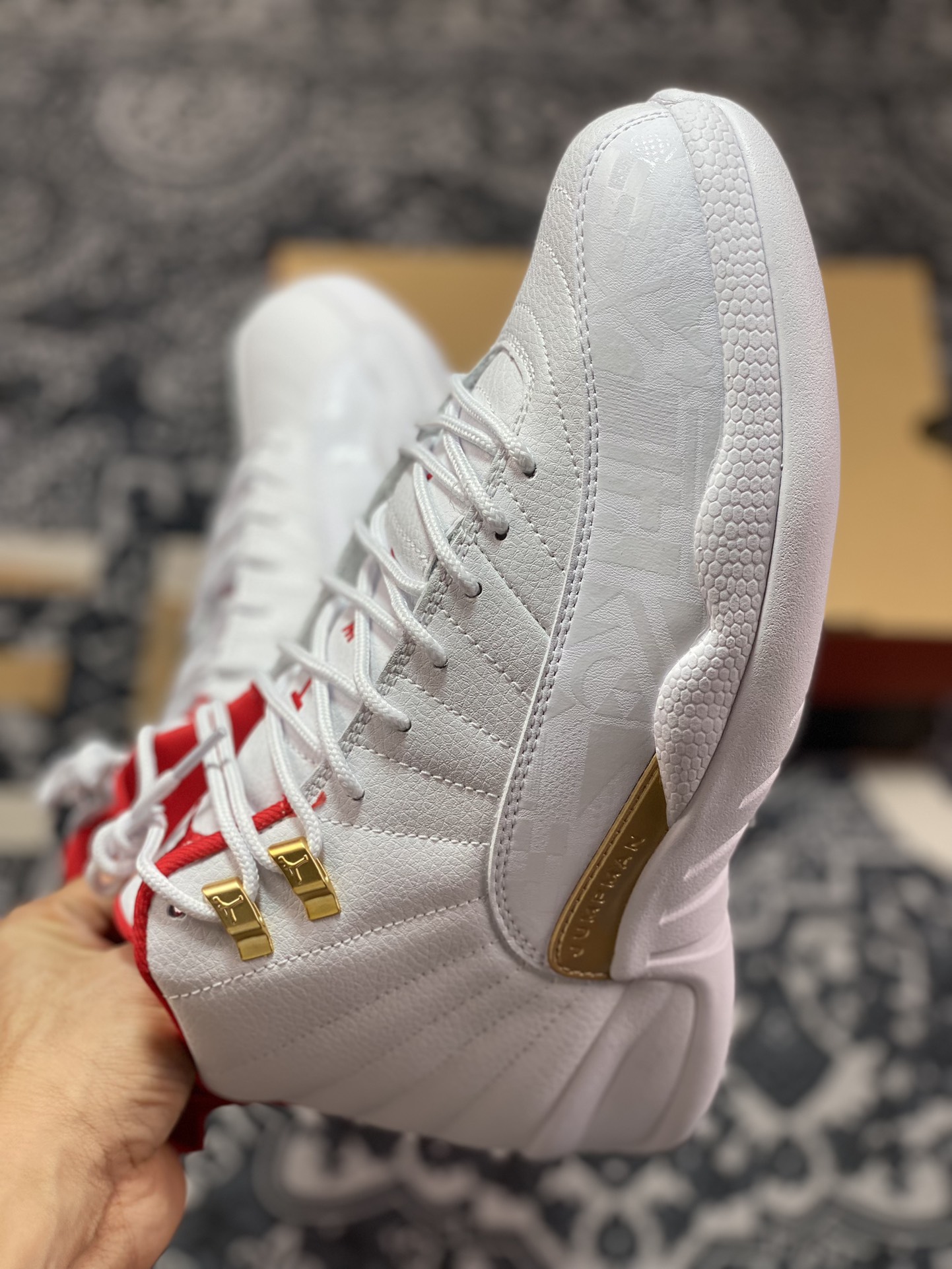 260 Air Jordan 12 x A Ma Maniere "White" 世界杯白红金扣 AJ12乔12 男子文化篮球鞋 130690-107