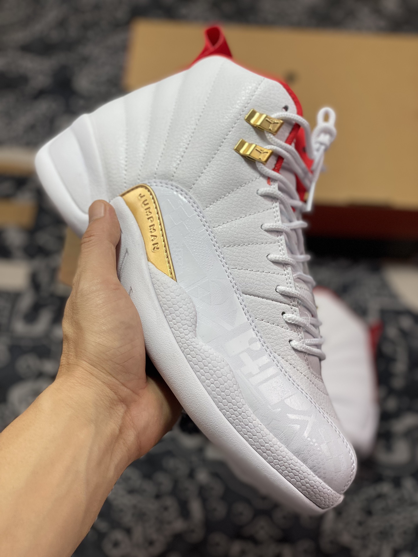 260 Air Jordan 12 x A Ma Maniere “White” 世界杯白红金扣 AJ12乔12 男子文化篮球鞋 130690-107