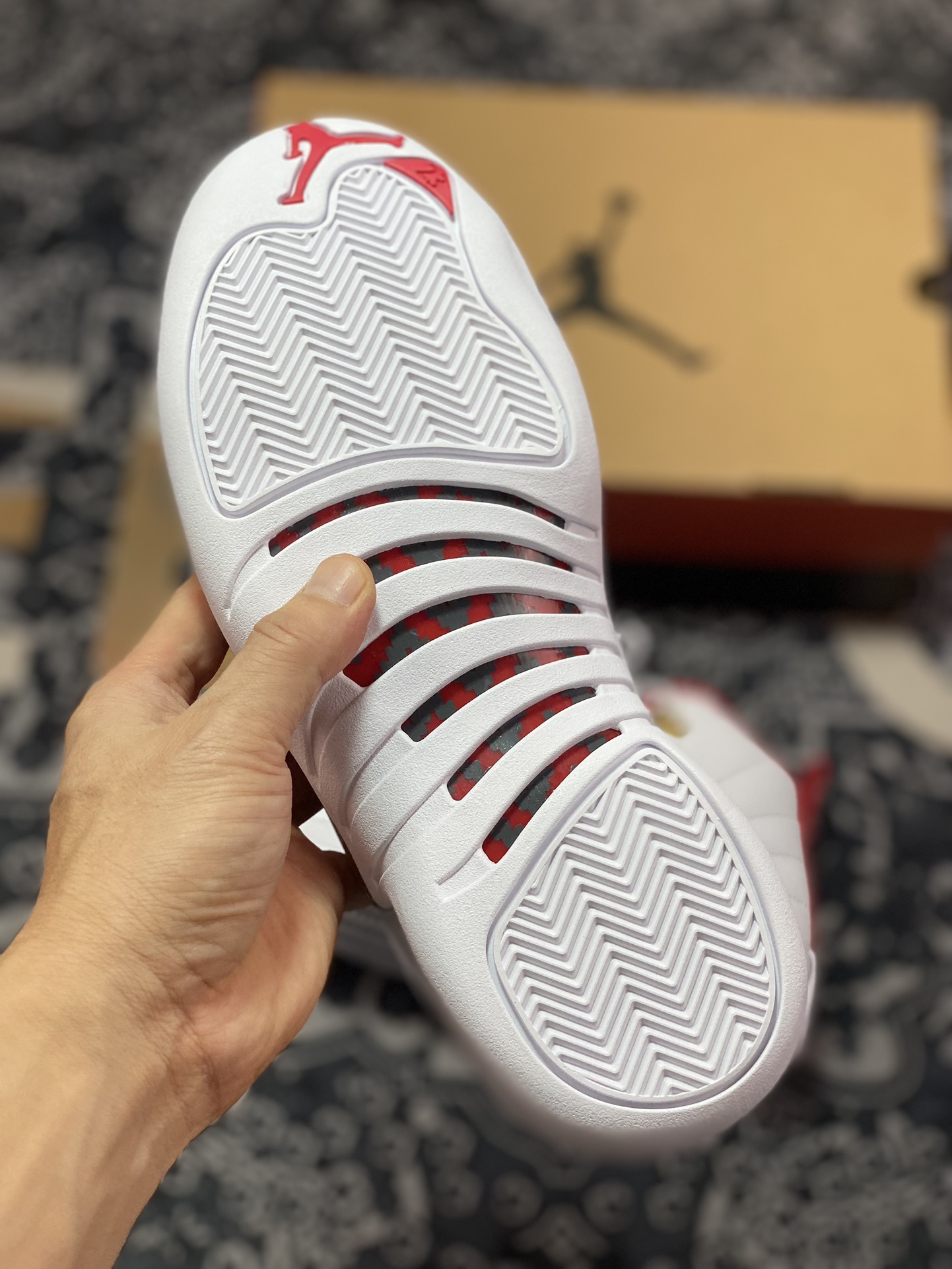 260 Air Jordan 12 x A Ma Maniere "White" 世界杯白红金扣 AJ12乔12 男子文化篮球鞋 130690-107