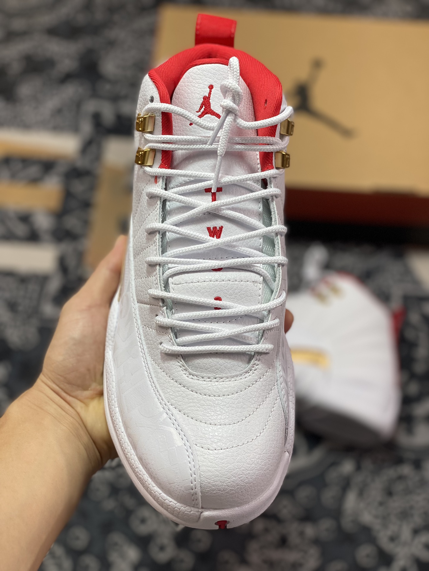 260 Air Jordan 12 x A Ma Maniere "White" 世界杯白红金扣 AJ12乔12 男子文化篮球鞋 130690-107