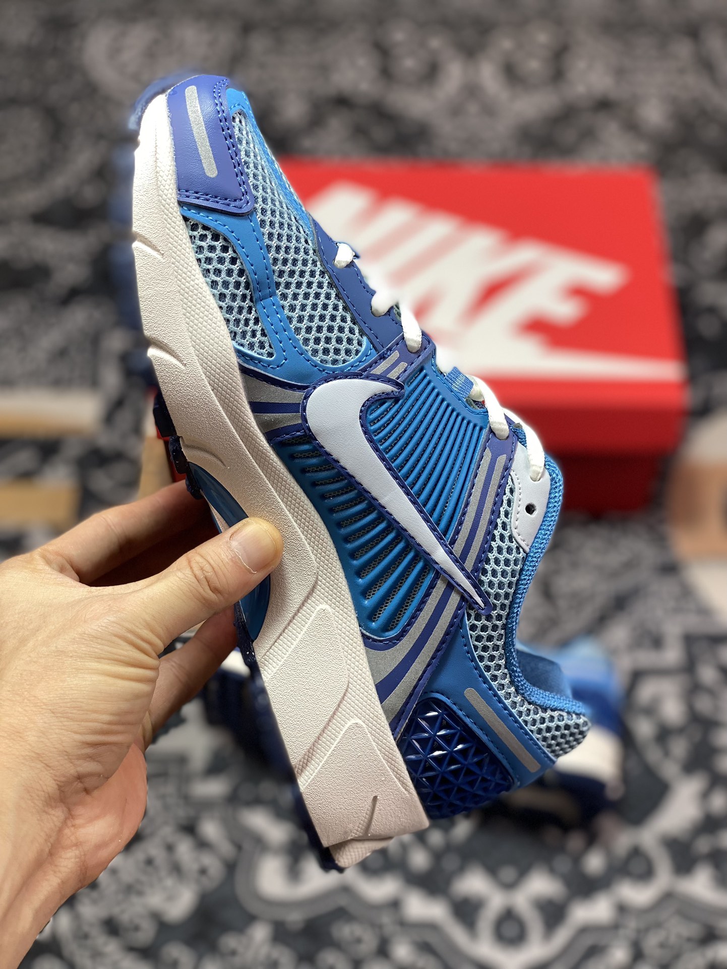 Nike Air Zoom Vomero 5 白蓝 登月5代回弹缓震跑步鞋 FB9149-400