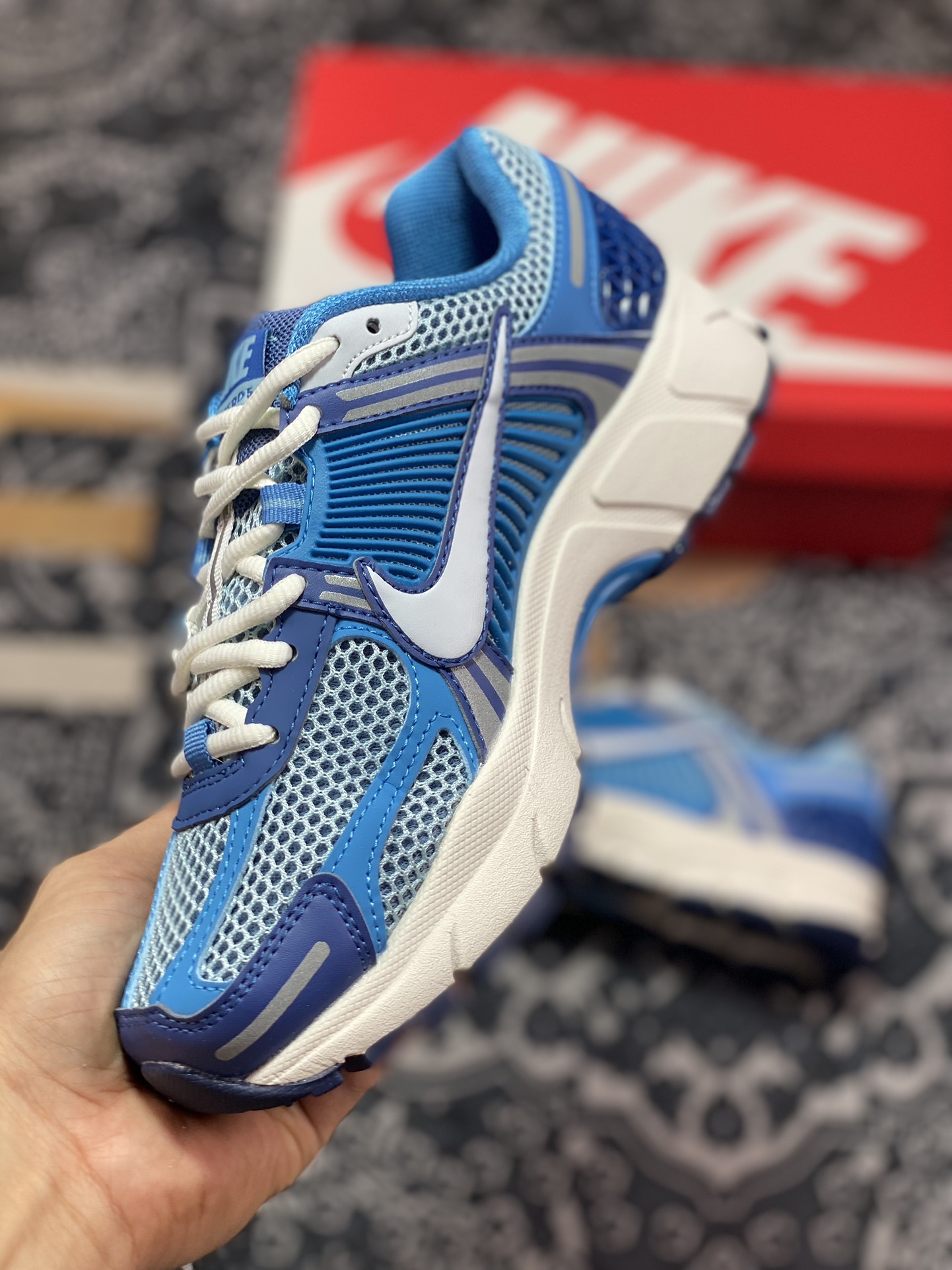 Nike Air Zoom Vomero 5 白蓝 登月5代回弹缓震跑步鞋 FB9149-400