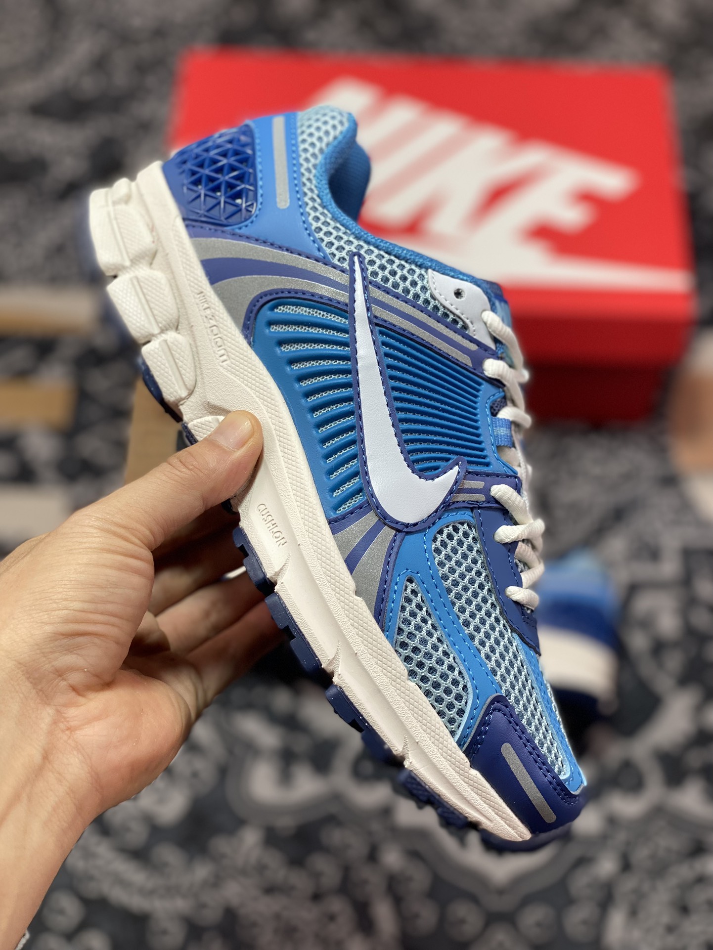 Nike Air Zoom Vomero 5 白蓝 登月5代回弹缓震跑步鞋 FB9149-400