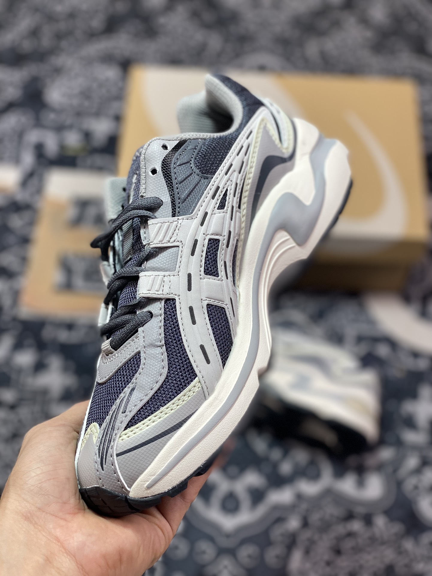 200 Asics Gel-Preleus 虎牙系列低帮复古慢跑鞋“浅灰米灰”1201A838-020