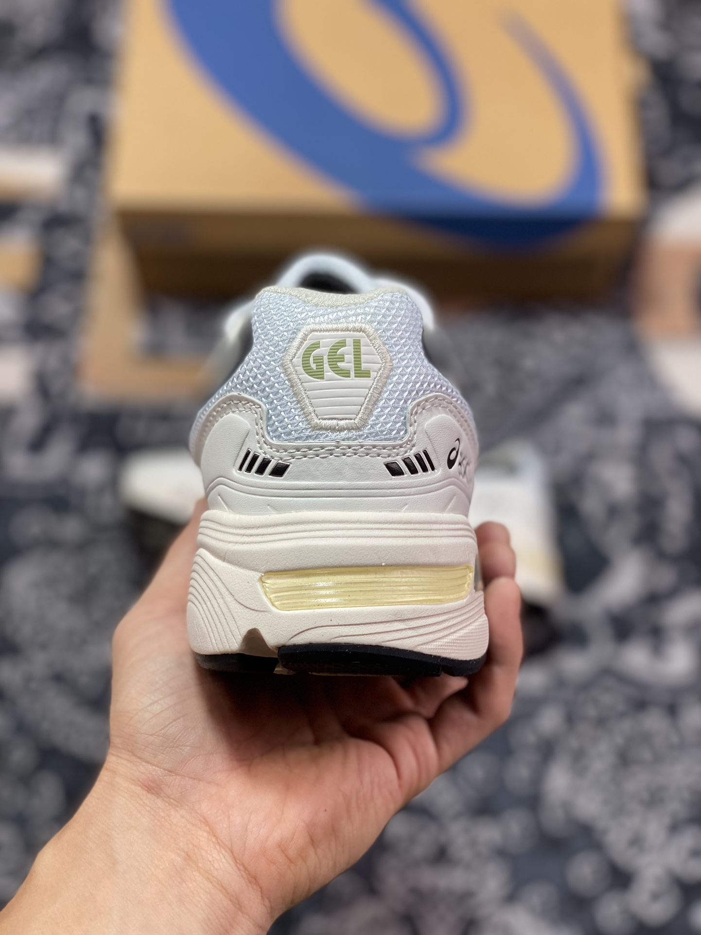 180 Asics Gel-1090 灰黑绿 亚瑟士复古时尚运动休闲鞋 1203A243-028