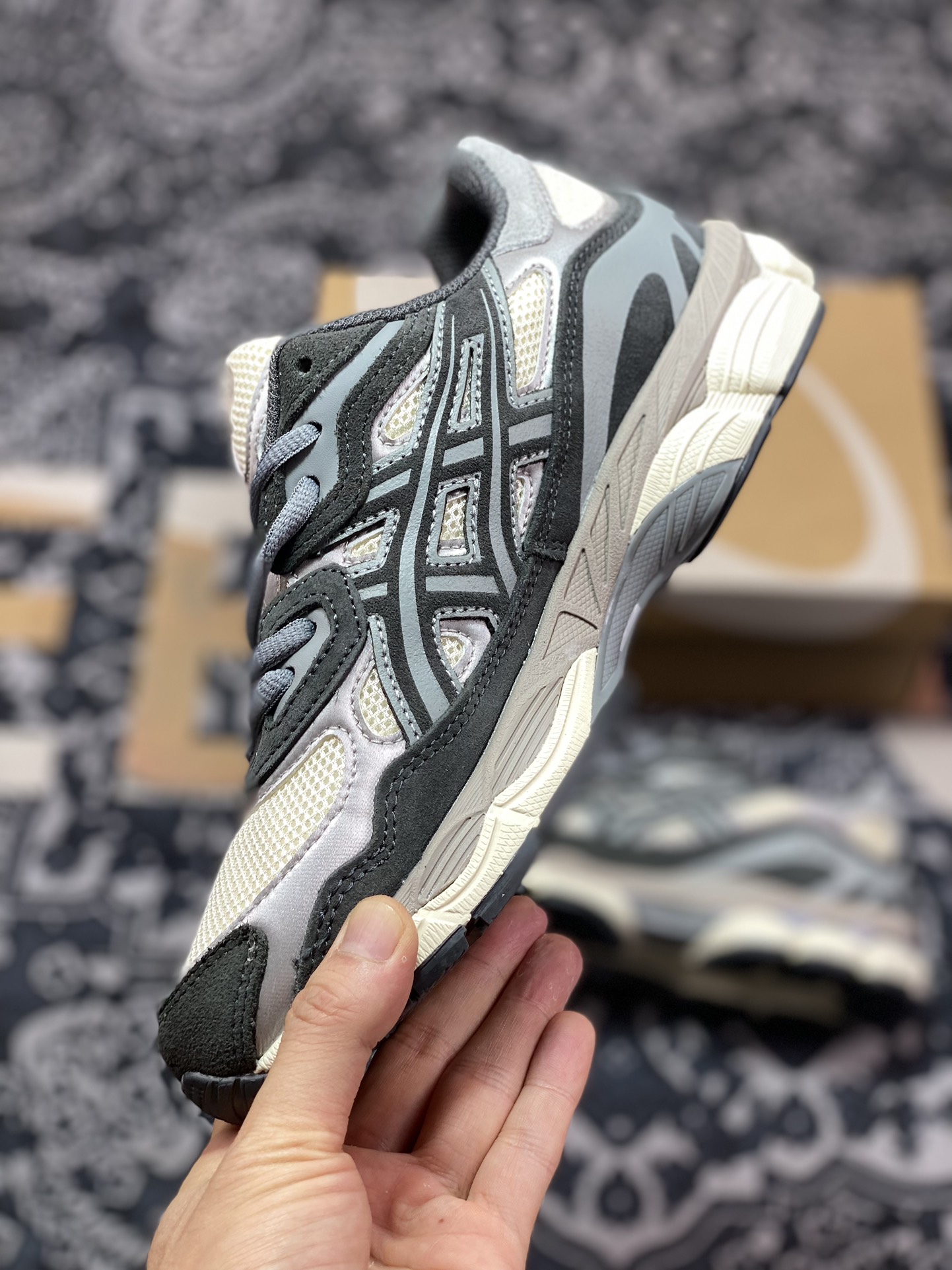 200 亚瑟士/Asics Gel-NYC 系列低帮复古休闲运动慢跑鞋“深灰银燕麦黄”1201A789-250