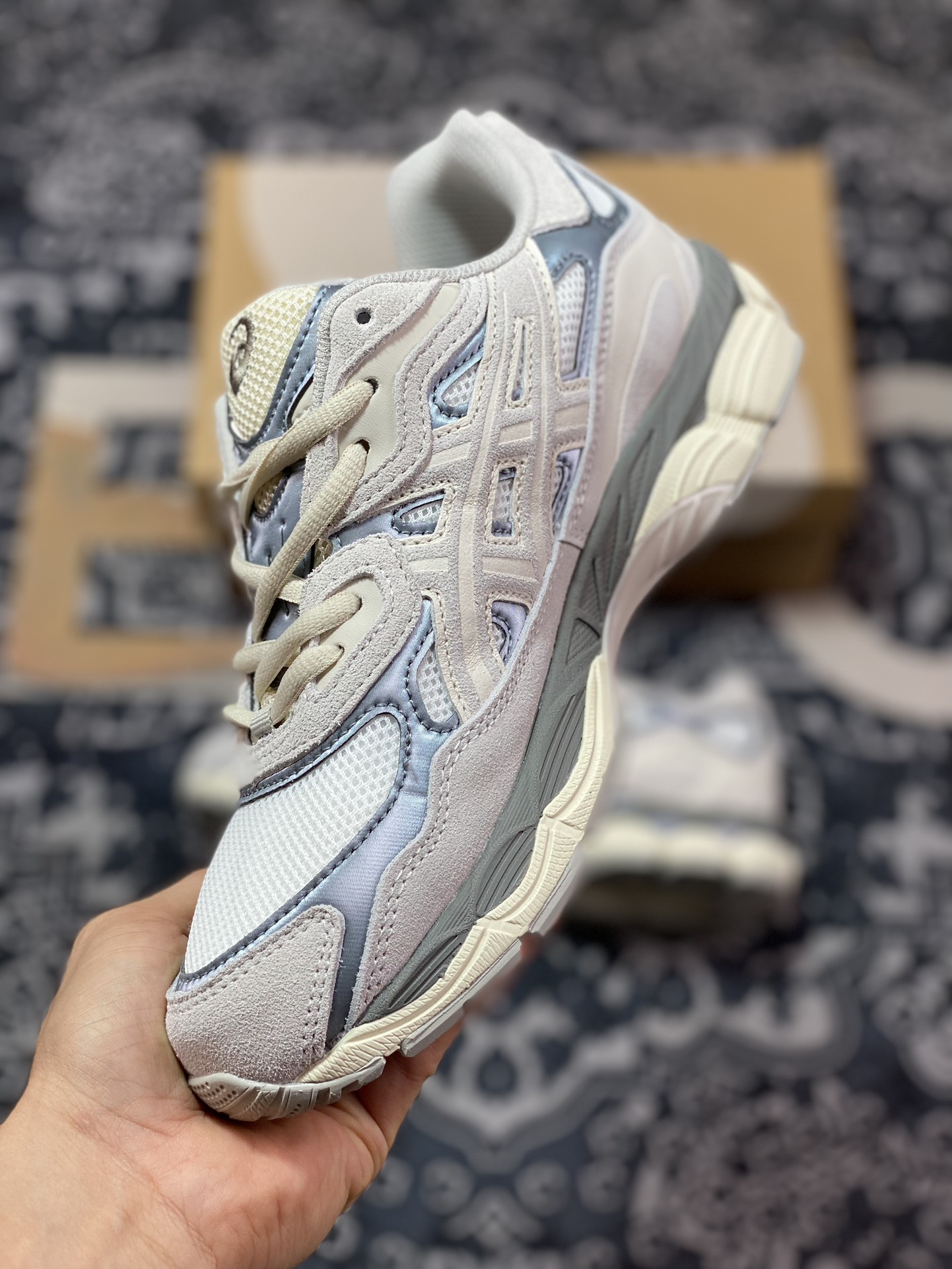 200 亚瑟士/Asics Gel-NYC 系列低帮复古休闲运动慢跑鞋“奶白深灰”1201A789-103