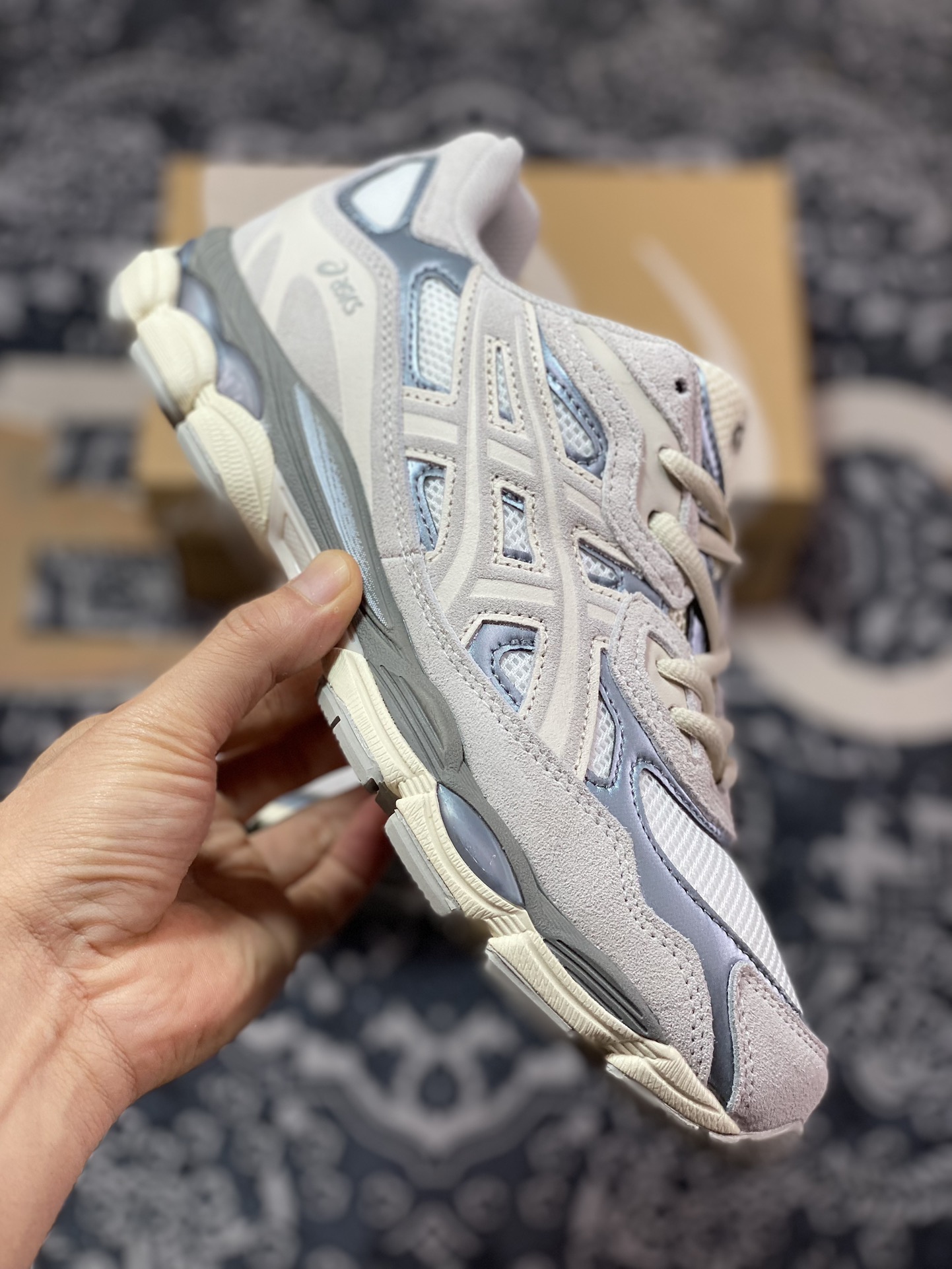 200 亚瑟士/Asics Gel-NYC 系列低帮复古休闲运动慢跑鞋“奶白深灰”1201A789-103