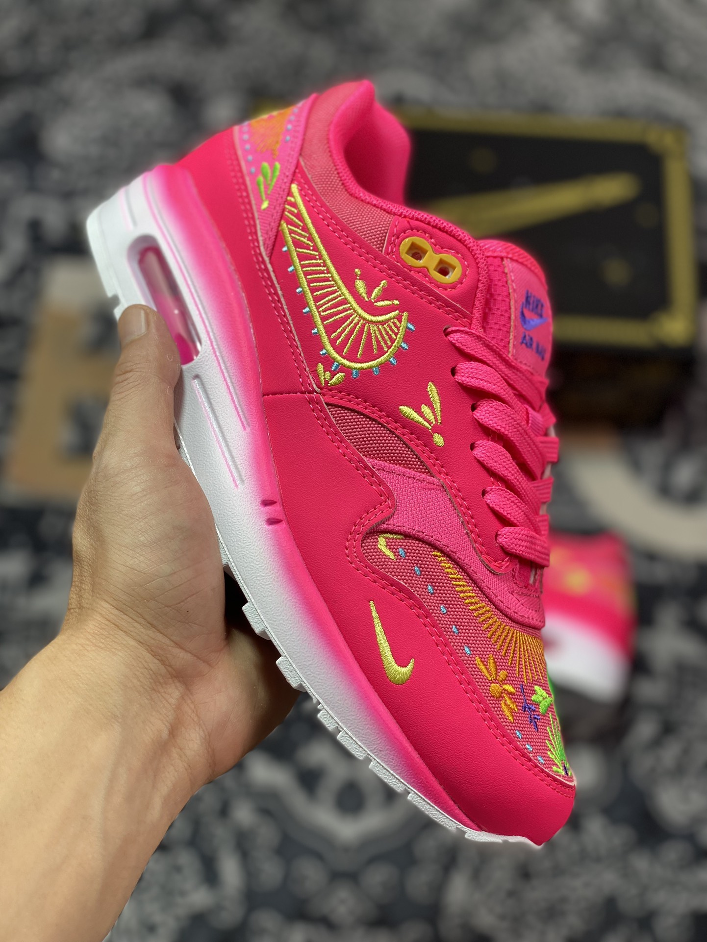 Nike Air Max 1 亡灵节 桃红 FQ8172-645