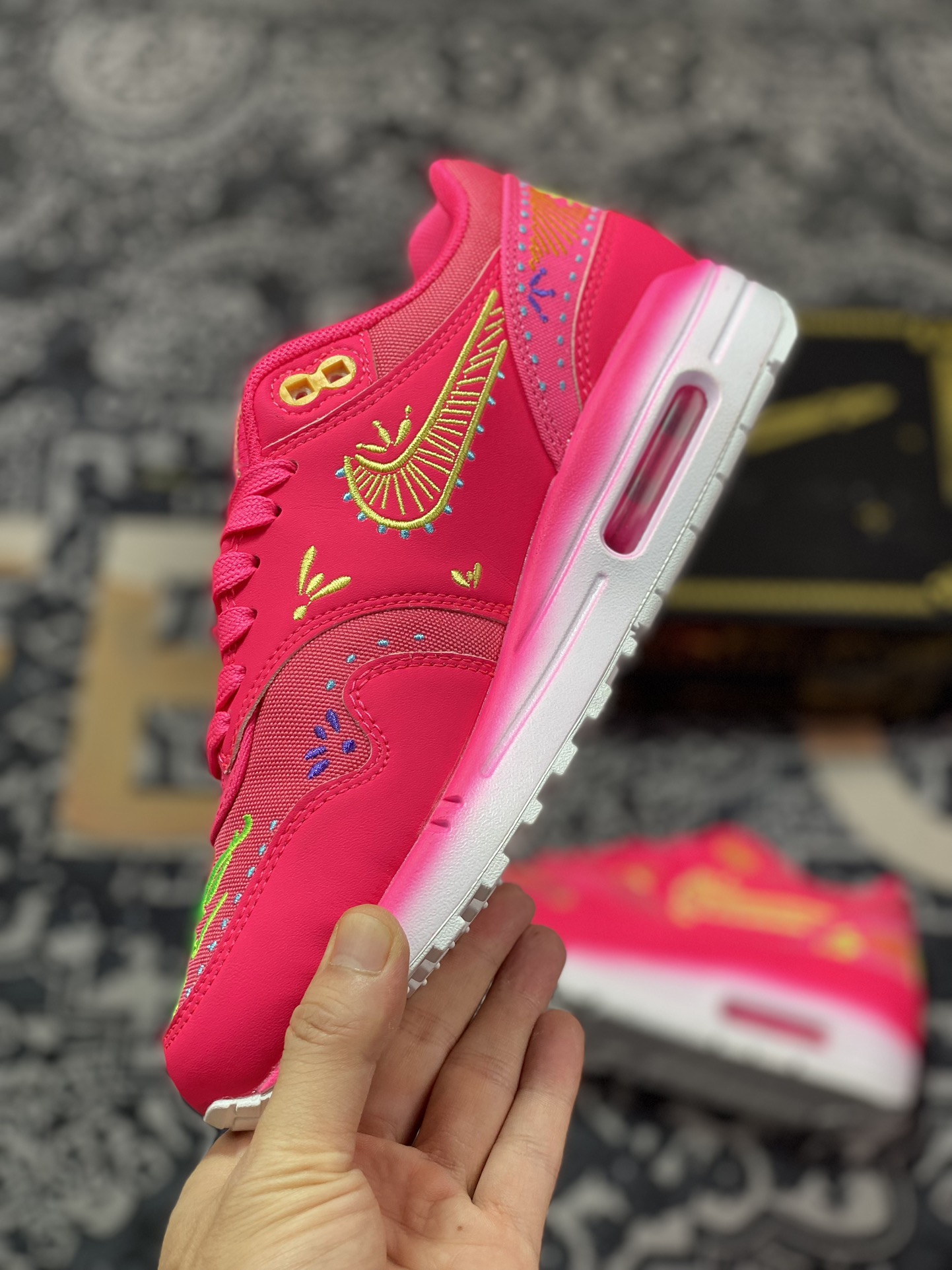 Nike Air Max 1 亡灵节 桃红 FQ8172-645