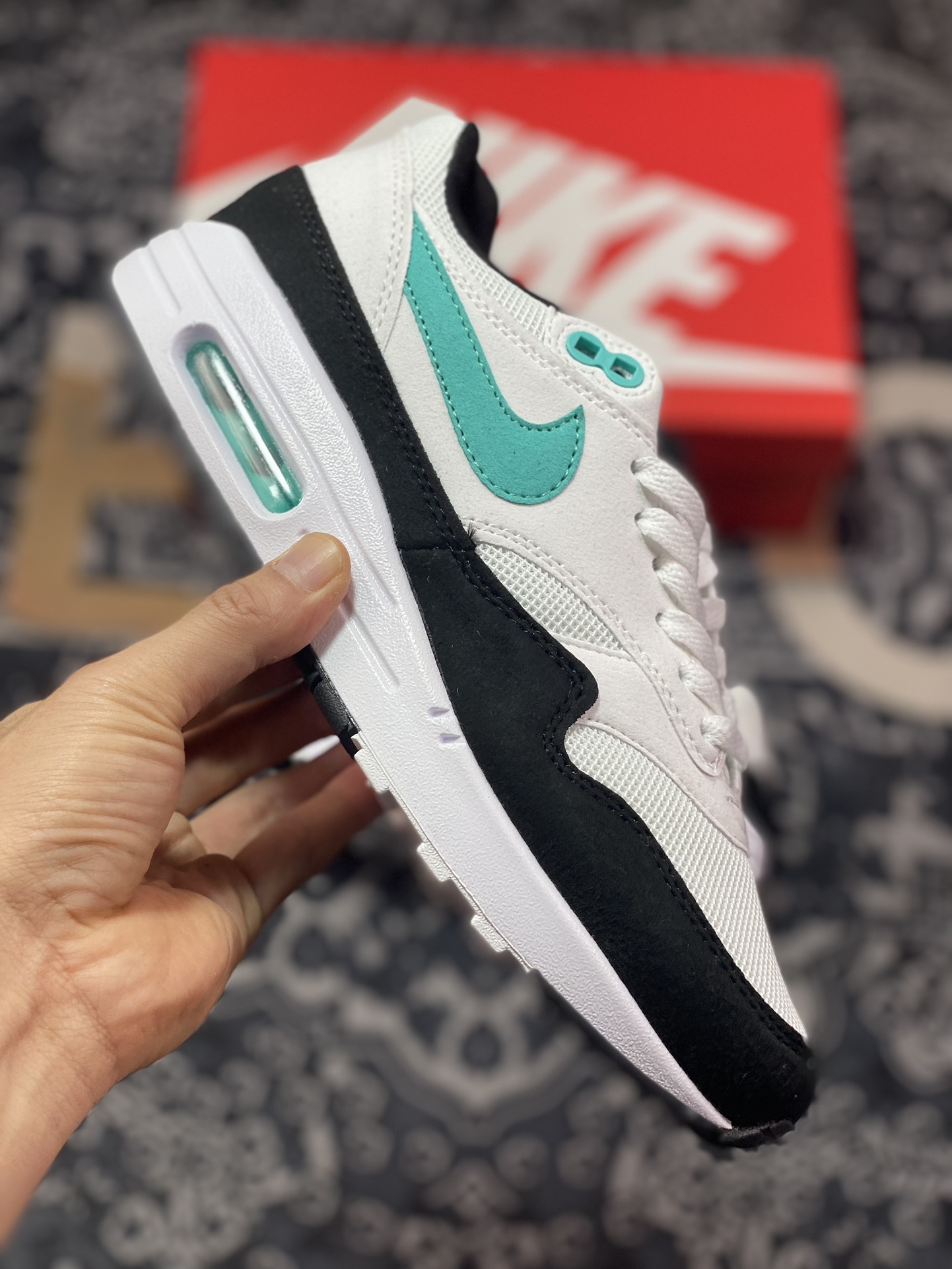 220 Nike  Air Max 1 白黑绿 DZ3307-114