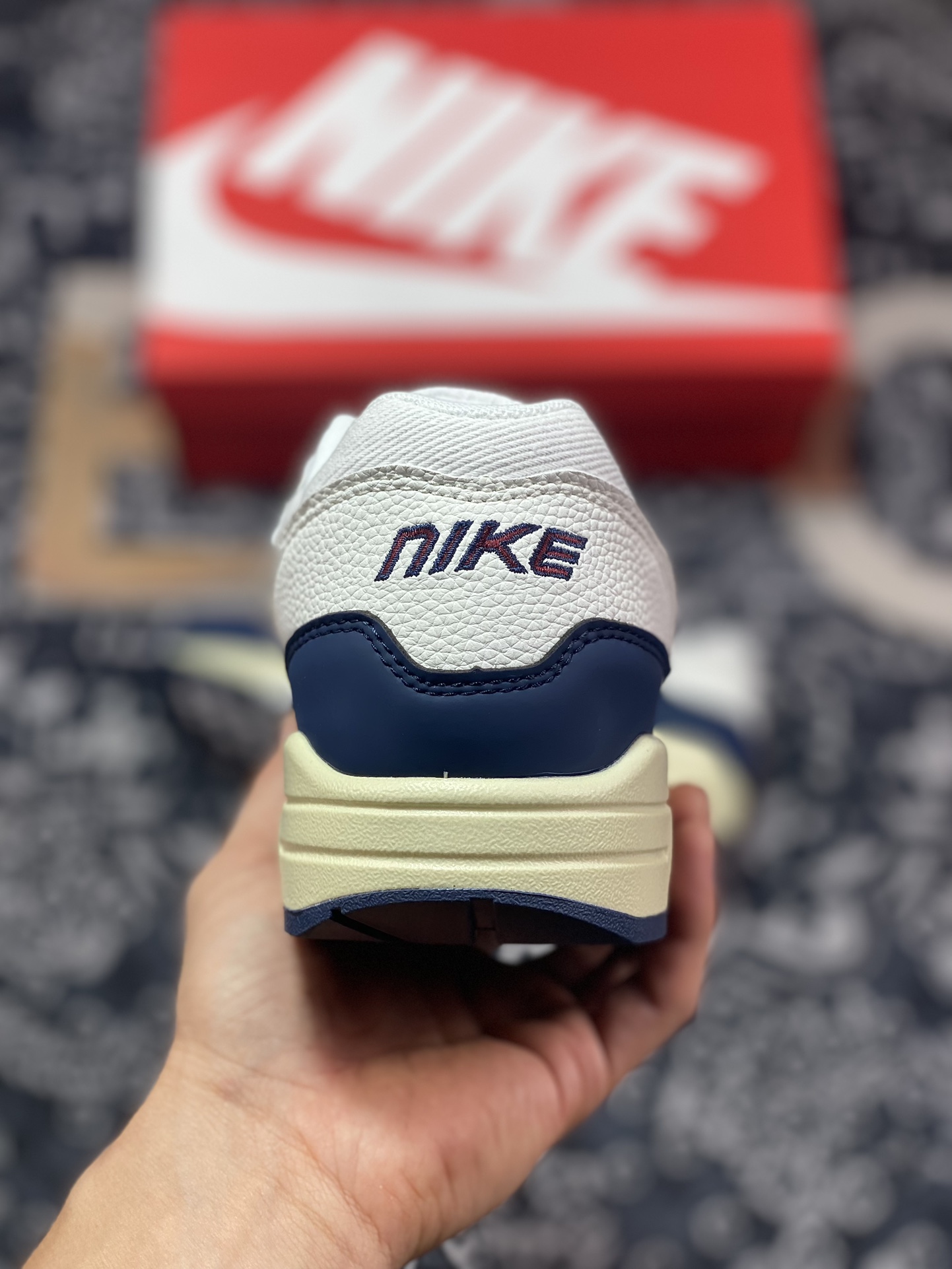 220 Nike  Air Max 1 白深蓝 FD2370-110