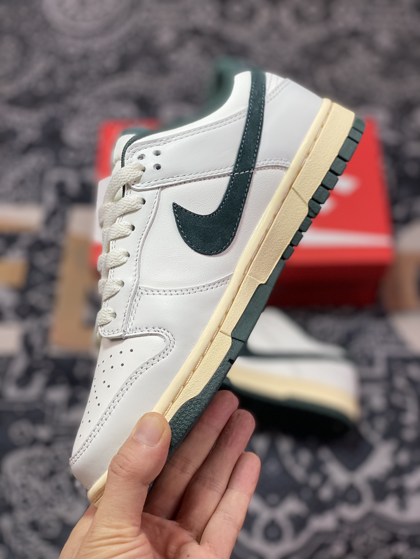 Nike SB Dunk Low Beige Dark Green Hook FQ8080-133