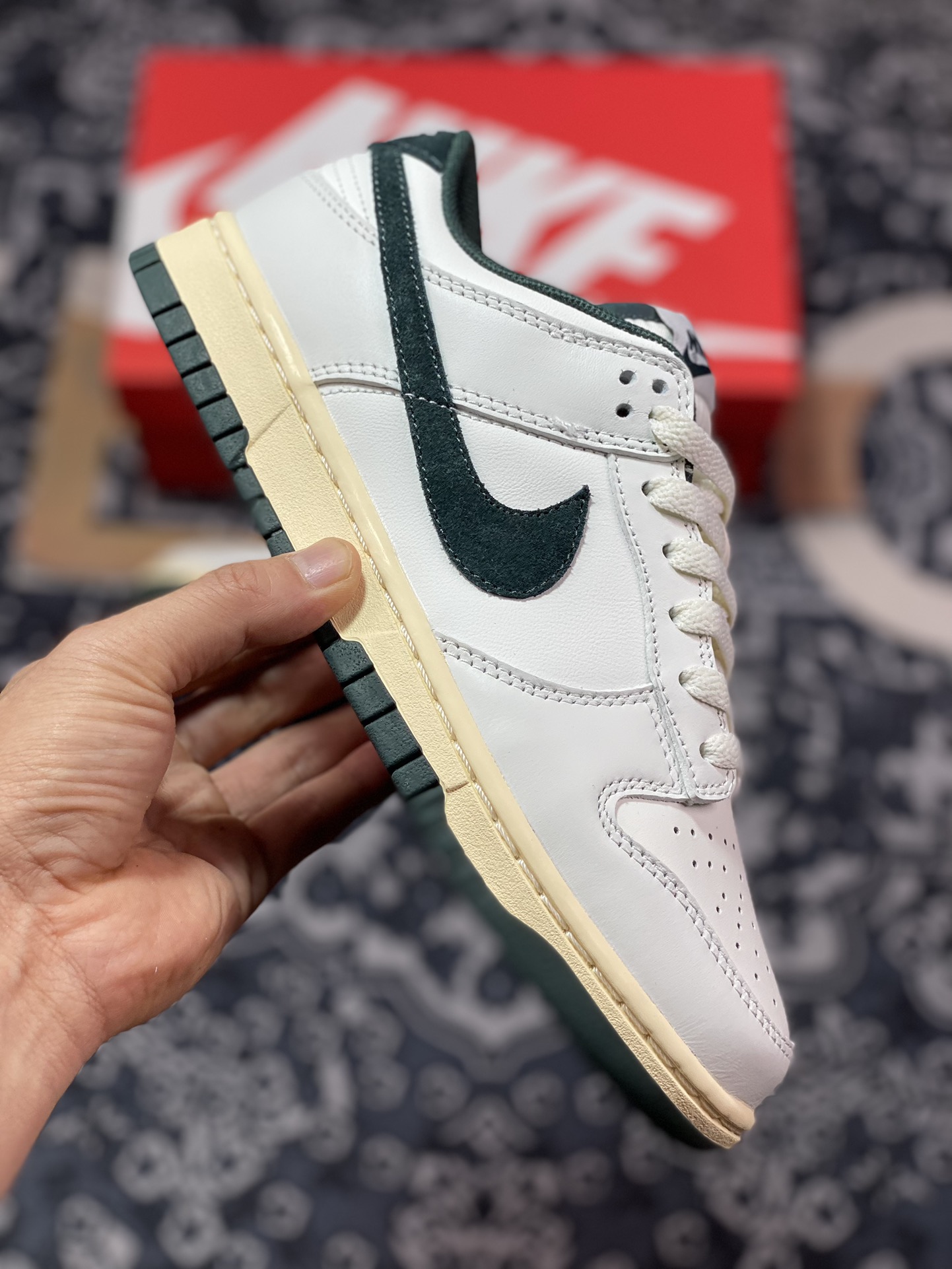 Nike SB Dunk Low Beige Dark Green Hook FQ8080-133