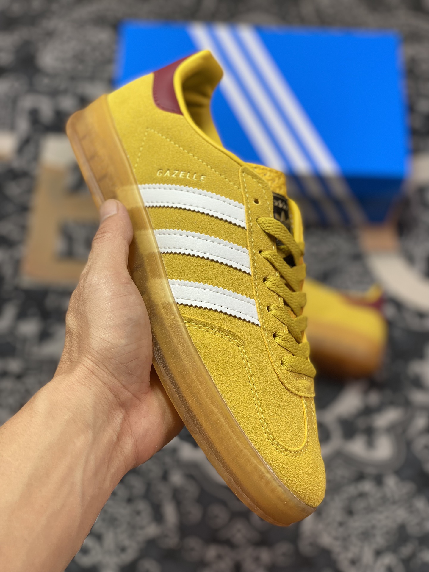 150 Adidas   Originals Gazelle Indoor 小麦黄三叶草复古休闲运动板鞋 IE7003