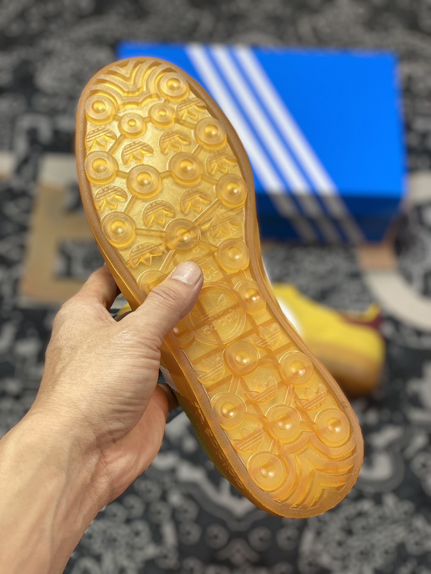 150 Adidas   Originals Gazelle Indoor 小麦黄三叶草复古休闲运动板鞋 IE7003