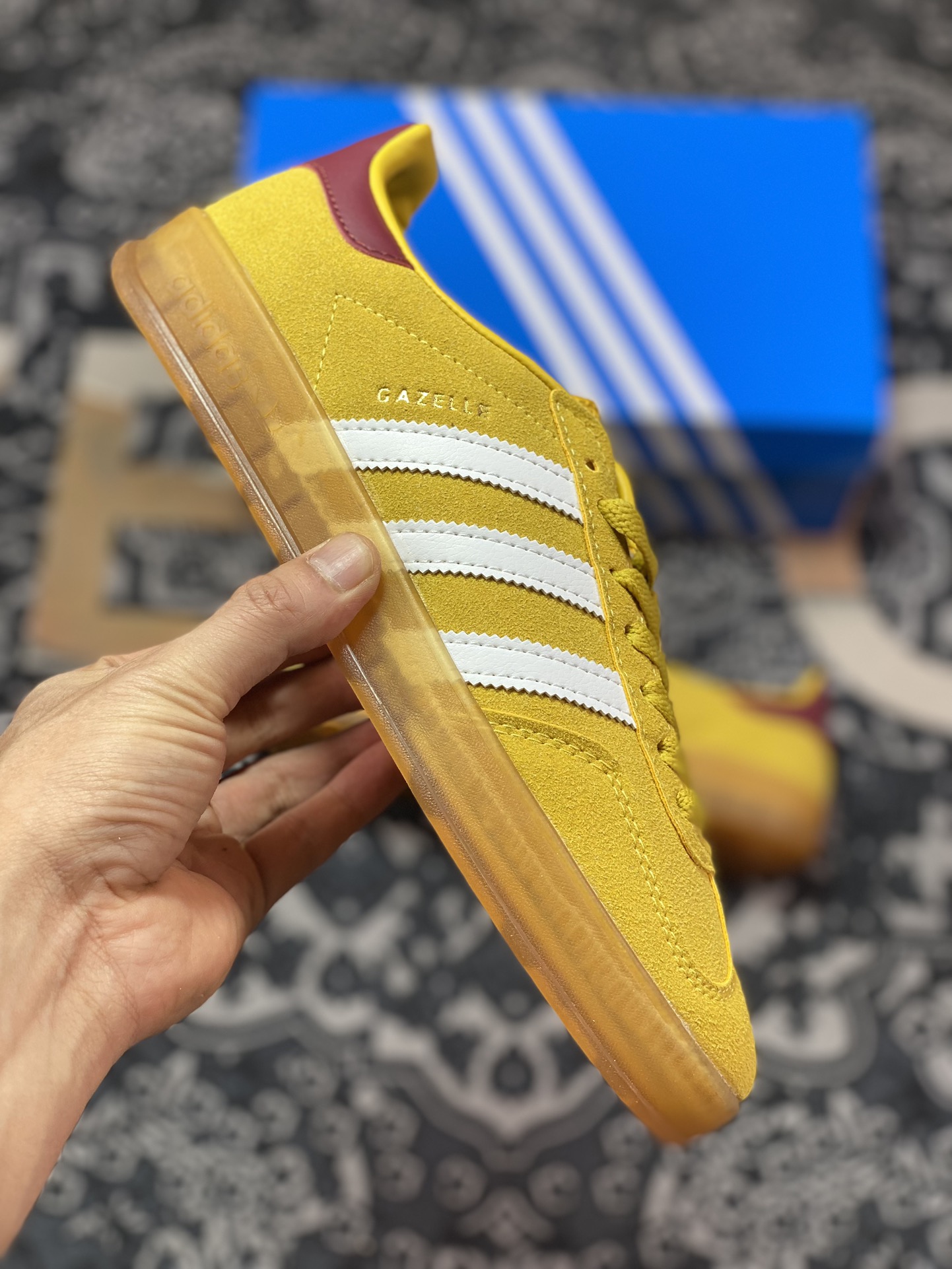 150 Adidas   Originals Gazelle Indoor 小麦黄三叶草复古休闲运动板鞋 IE7003