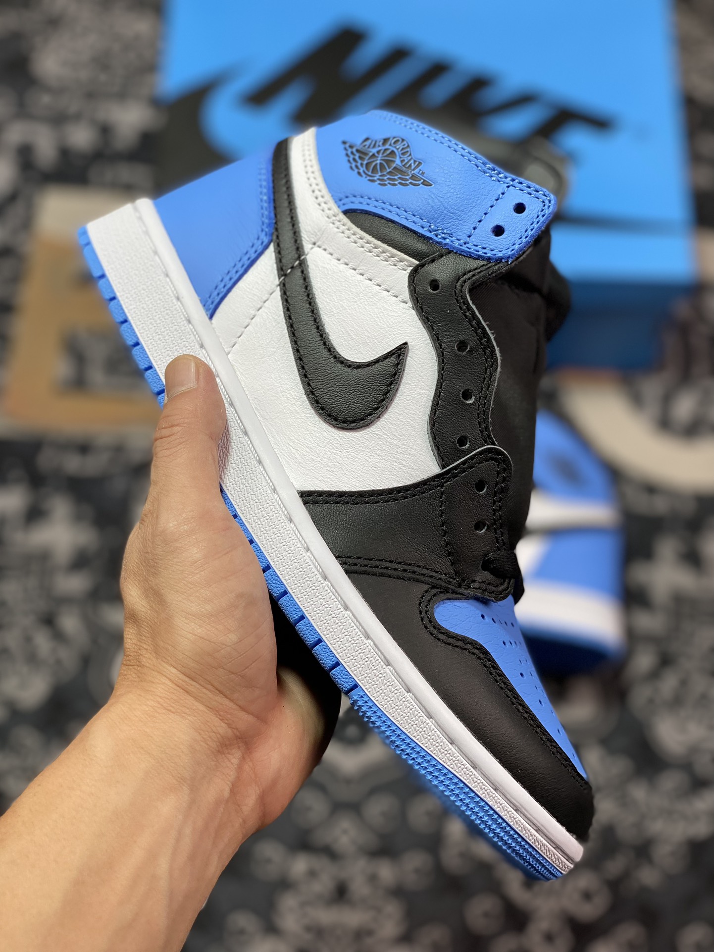 优选 Air Jordan 1 ” University Blue “ AJ1乔1高帮文化篮球鞋 蓝白 DZ5485-400