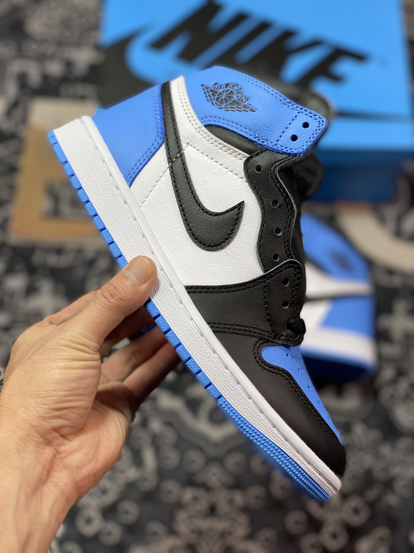 优选 Air Jordan 1 ” University Blue “ AJ1乔1高帮文化篮球鞋 蓝白 DZ5485-400