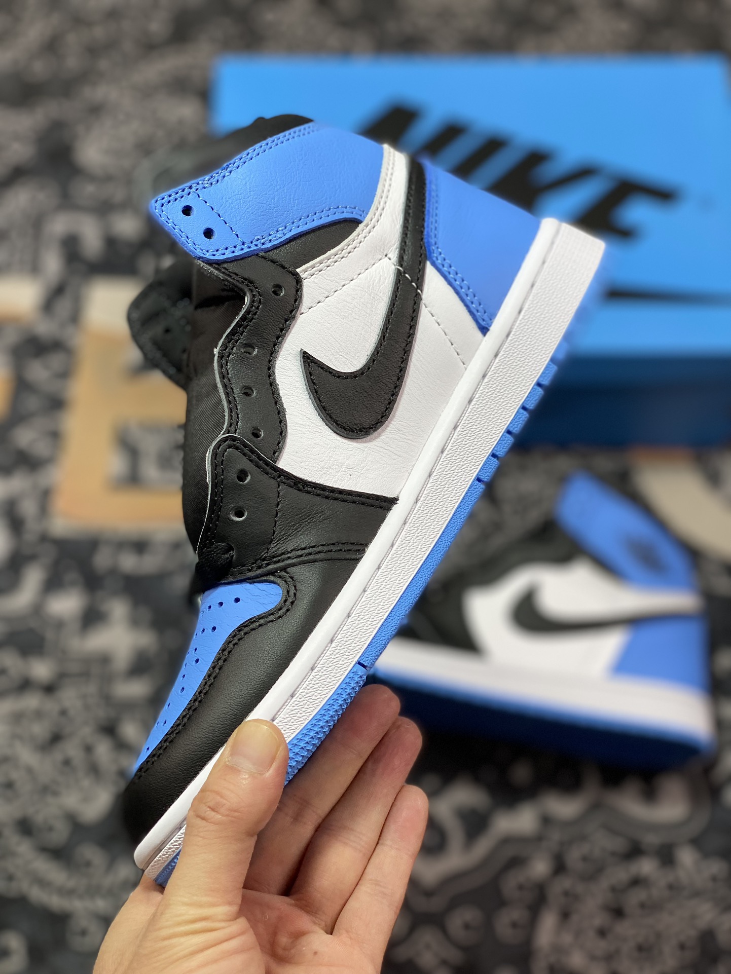 优选 Air Jordan 1 ” University Blue “ AJ1乔1高帮文化篮球鞋 蓝白 DZ5485-400