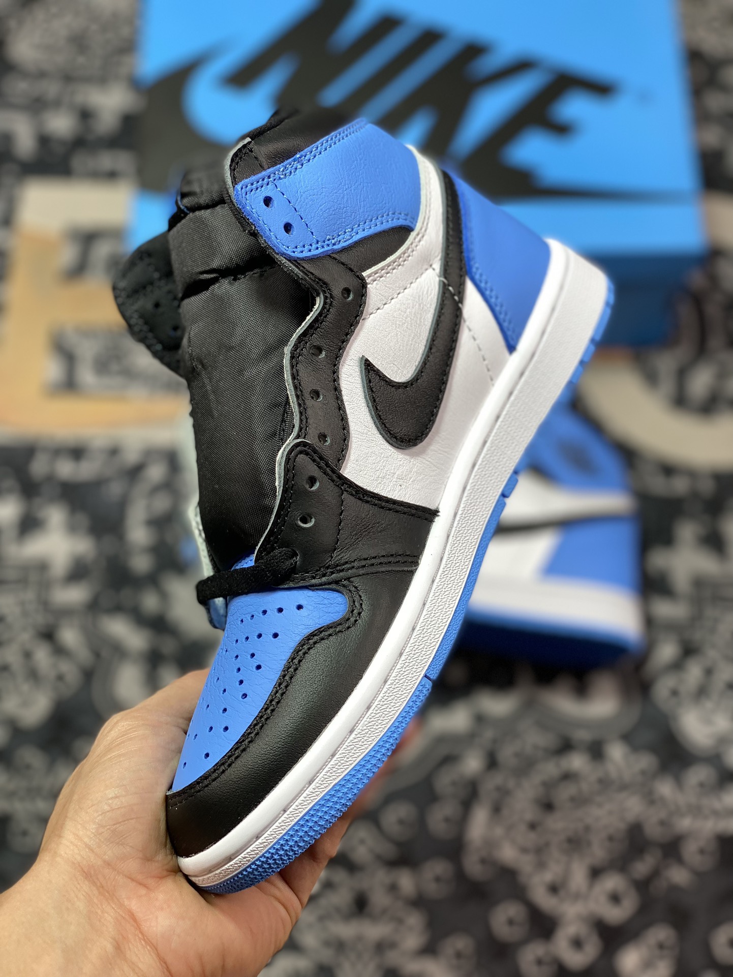 优选 Air Jordan 1 ” University Blue “ AJ1乔1高帮文化篮球鞋 蓝白 DZ5485-400