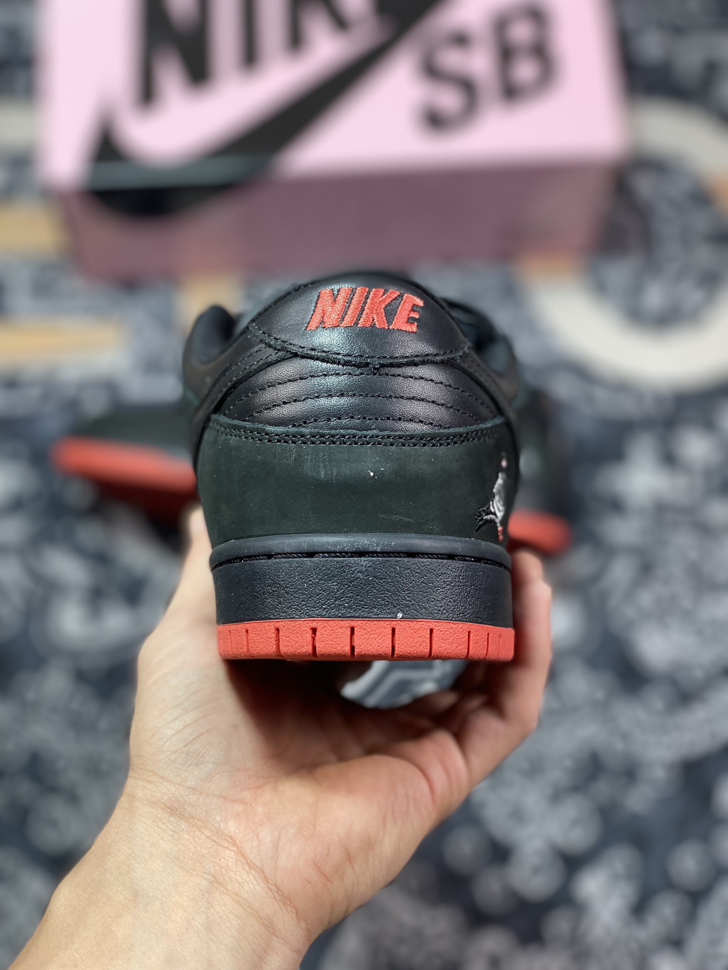 380 优选 Nike  Dunk SB Low Black Pigeon 黑鸽子 883232-008