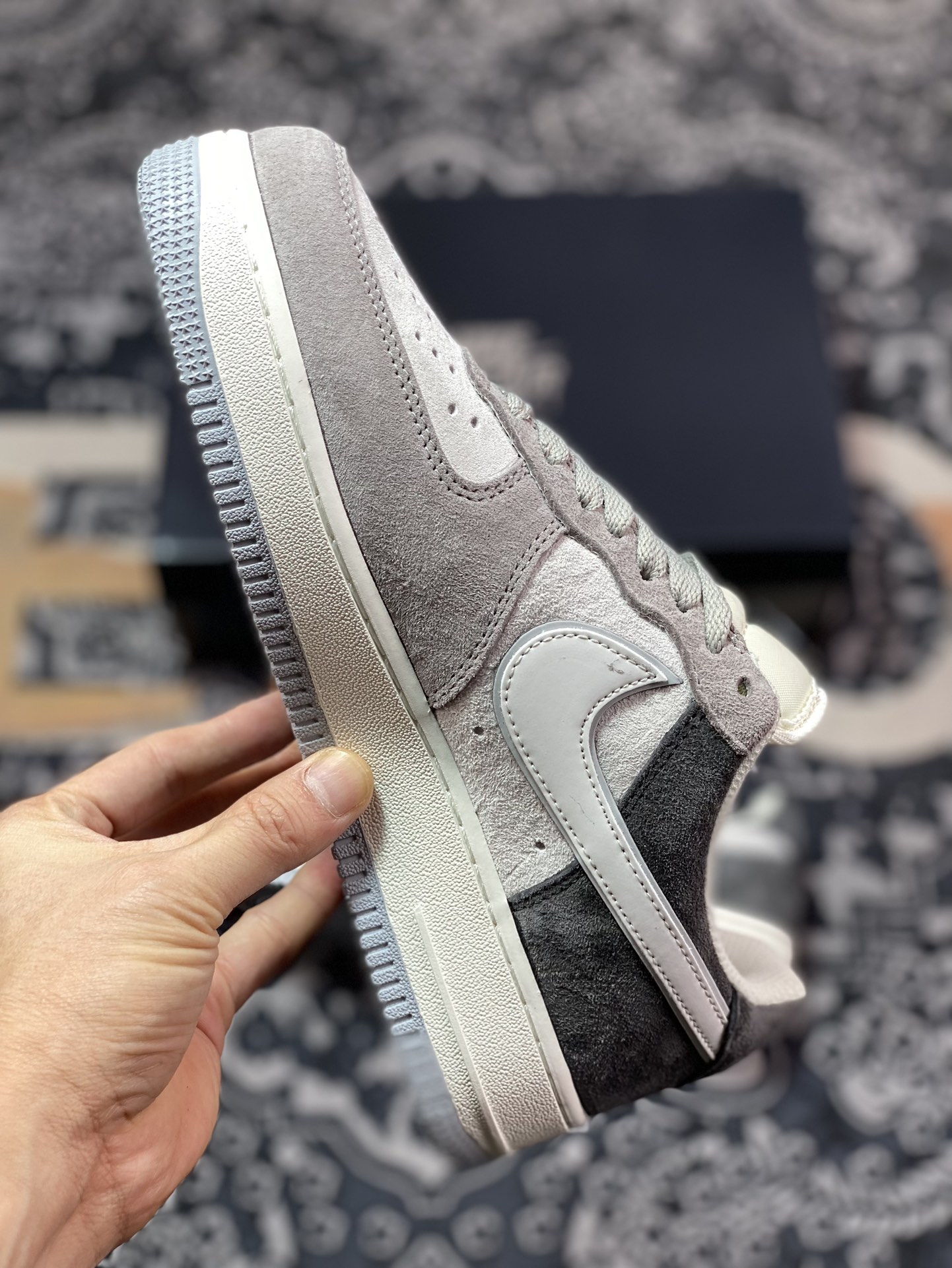 260 Air Force 1 '07 Low 浅灰黑麂皮 DW0831-896