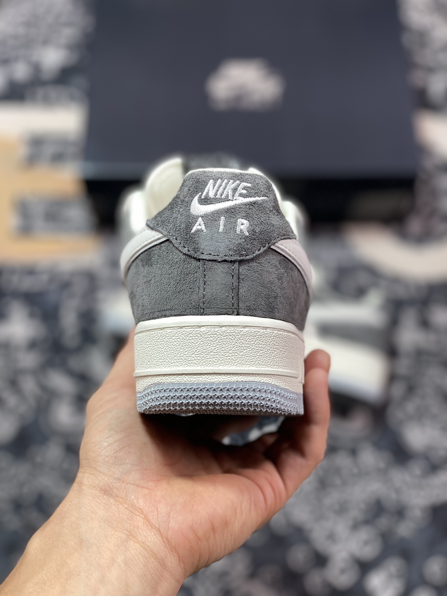 260 Air Force 1 '07 Low 浅灰黑麂皮 DW0831-896