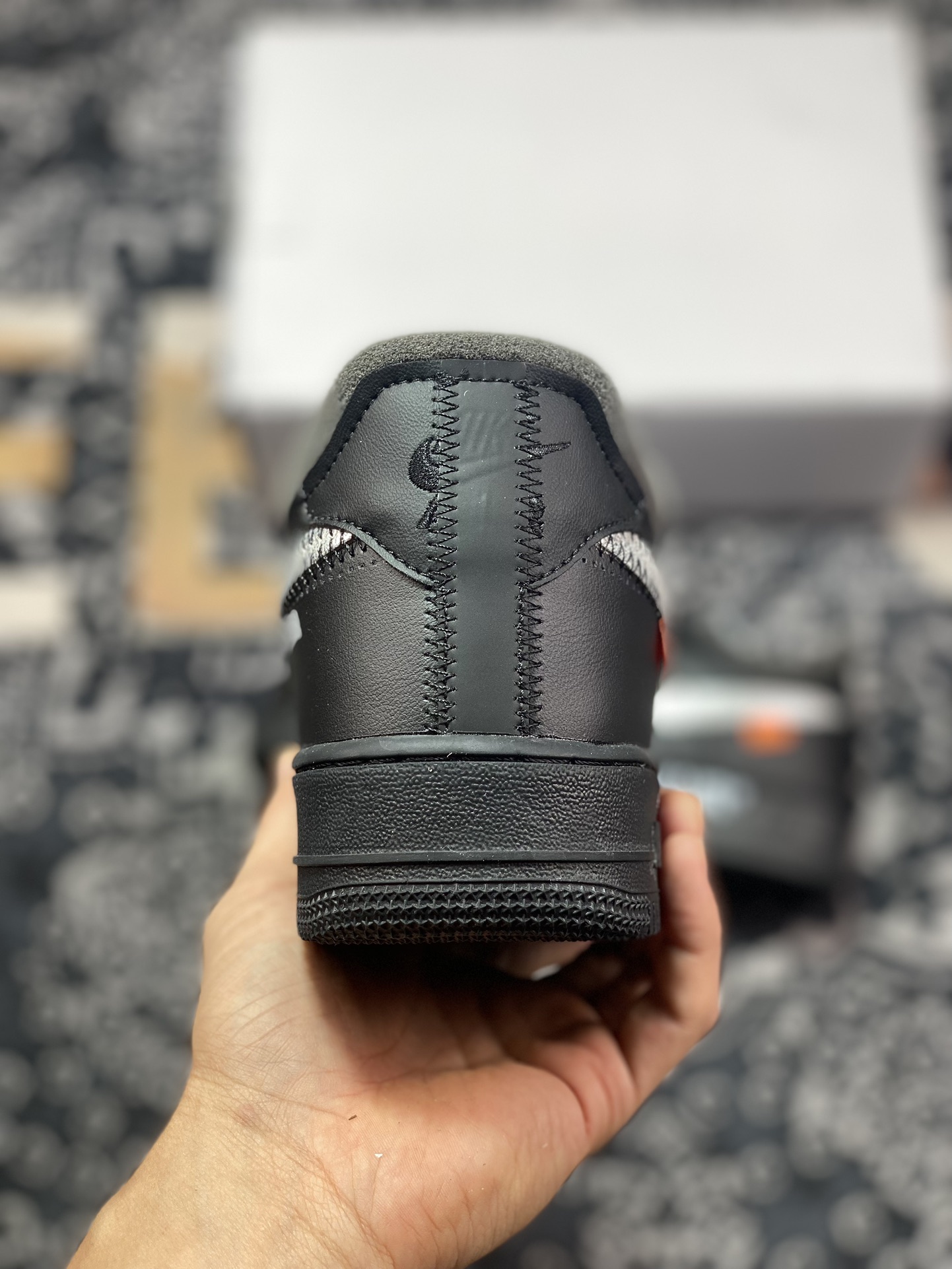 220 Off-White x Nike Air Force 1'07 Low"Black/Metallic Silver"空军一号板鞋“OW全黑橘银钩”AV5210-001