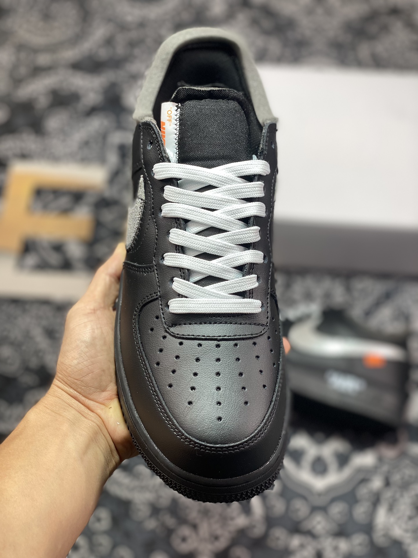 220 Off-White x Nike Air Force 1'07 Low"Black/Metallic Silver"空军一号板鞋“OW全黑橘银钩”AV5210-001