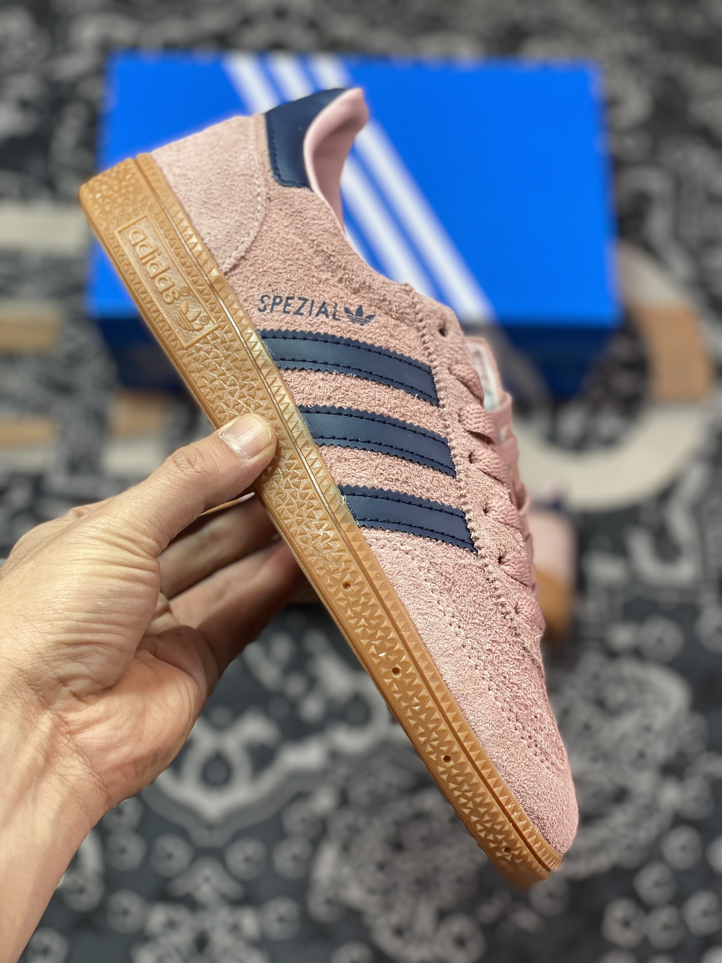 150 阿迪达斯Adidas Originals Handball SPZL 板鞋“翻毛脏粉黑”IF6561