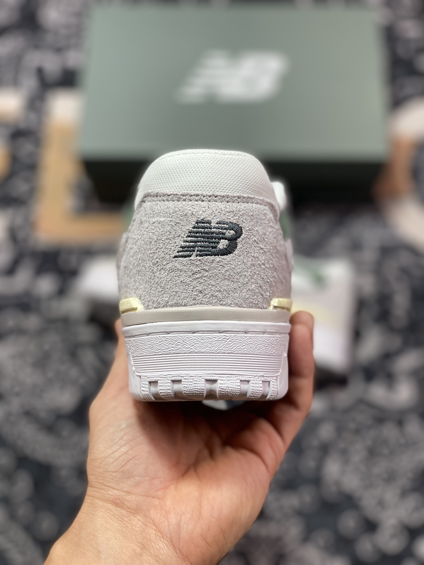 200 New Balance BB550系列 新平衡皮面中性休闲跑鞋 BBW550SG