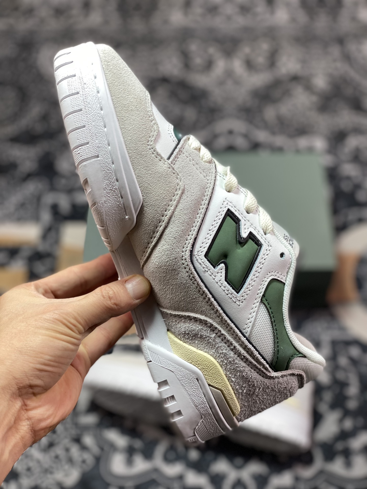 200 New Balance BB550系列 新平衡皮面中性休闲跑鞋 BBW550SG