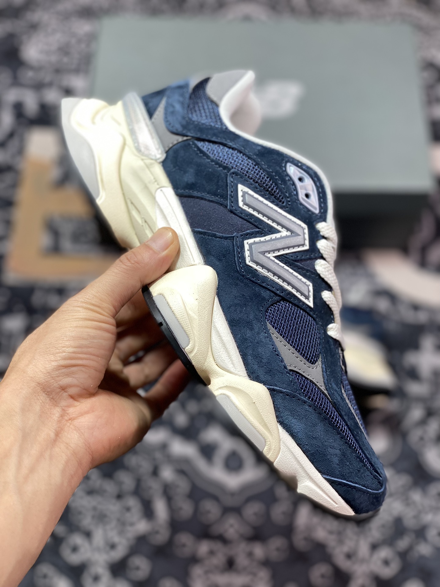 240 New Balance 9060"Outerspace"系列复古百搭老爹风跑步鞋“藏蓝银灰”U9060ECB