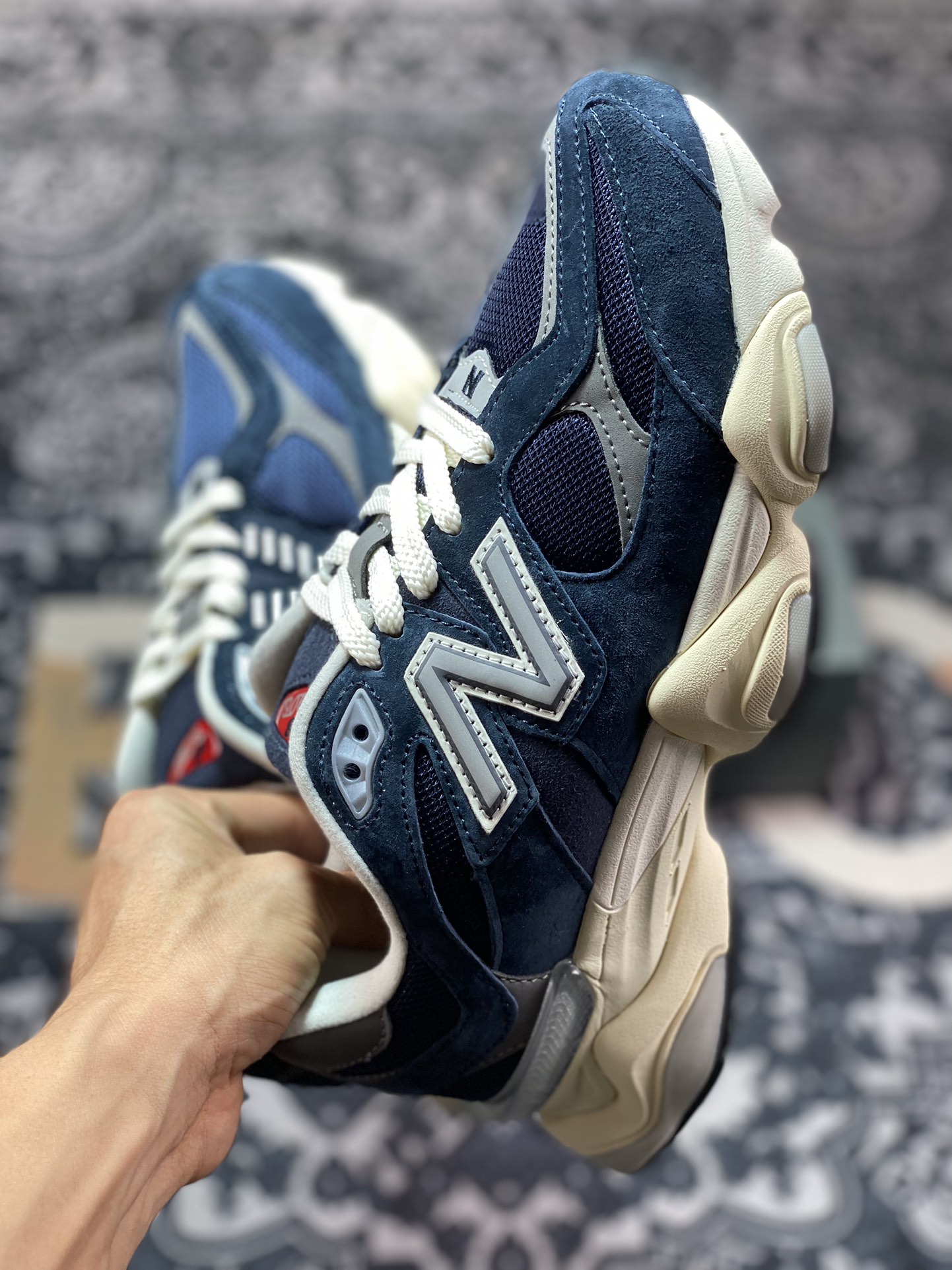 240 New Balance 9060"Outerspace"系列复古百搭老爹风跑步鞋“藏蓝银灰”U9060ECB