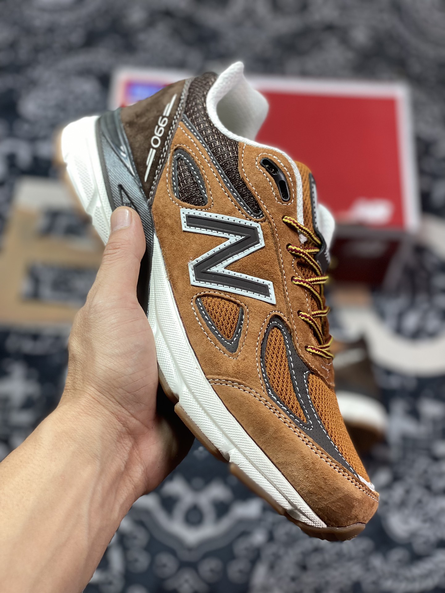 240 New Balance in USA M990V4″L.L.Bean”系列美产血统经典跑步鞋“深棕摩卡”W990LL4