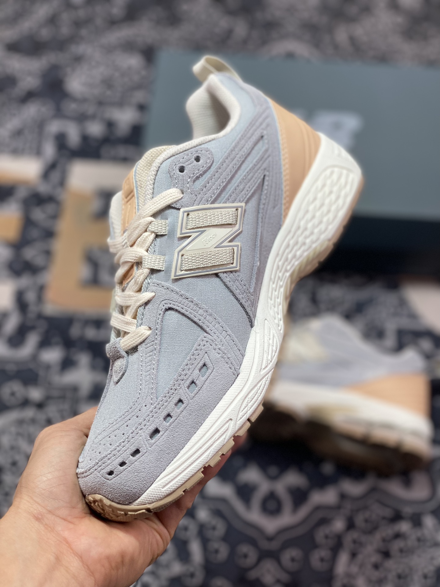 240 New Balance M1906R系列低帮复古老爹风慢跑鞋“灰米杏仁茶黄”M1906FA