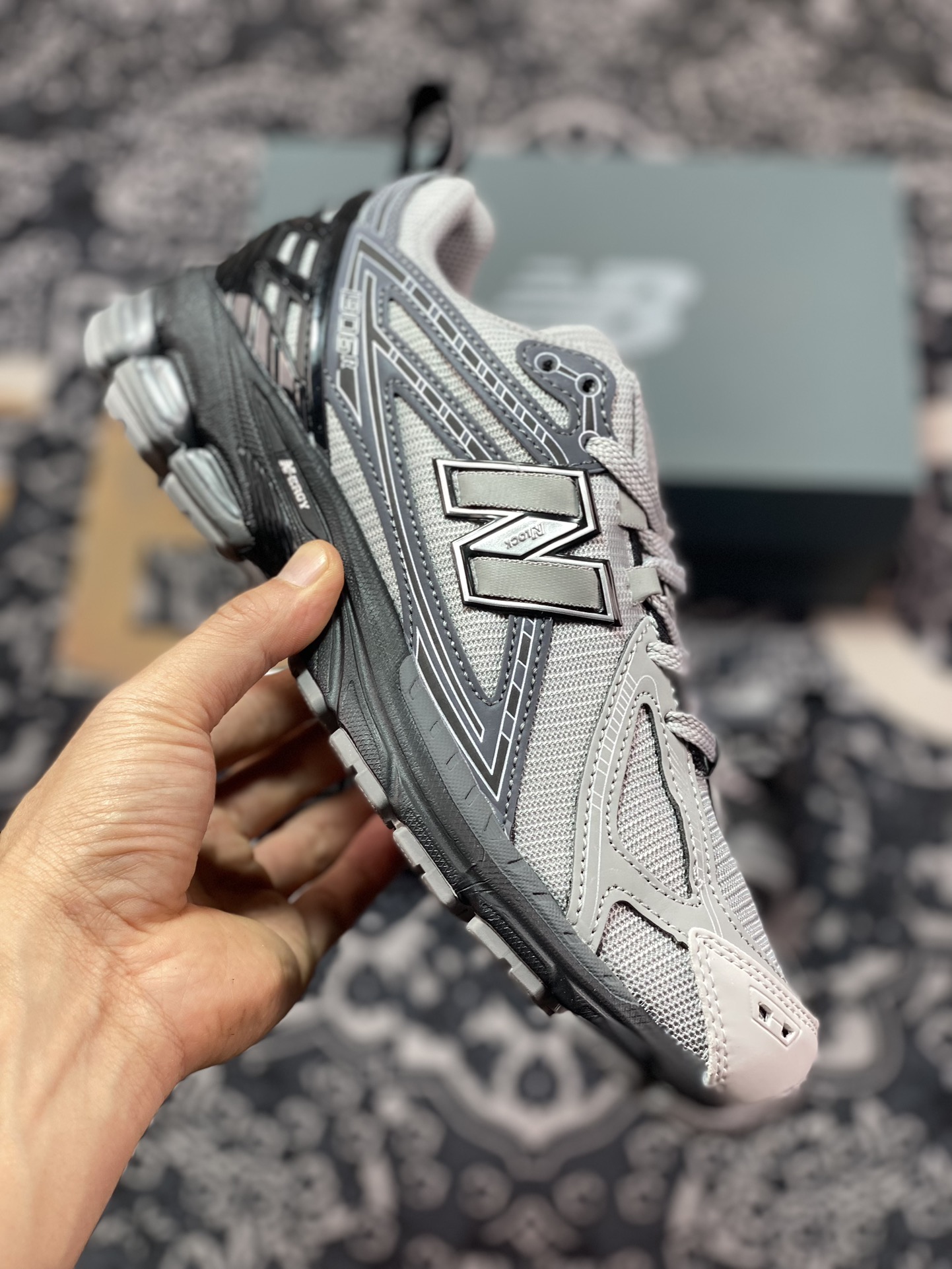 240 NB新百伦New Balance M1906R系列低帮慢跑鞋“水泥灰黑反光提环”M1906RHA